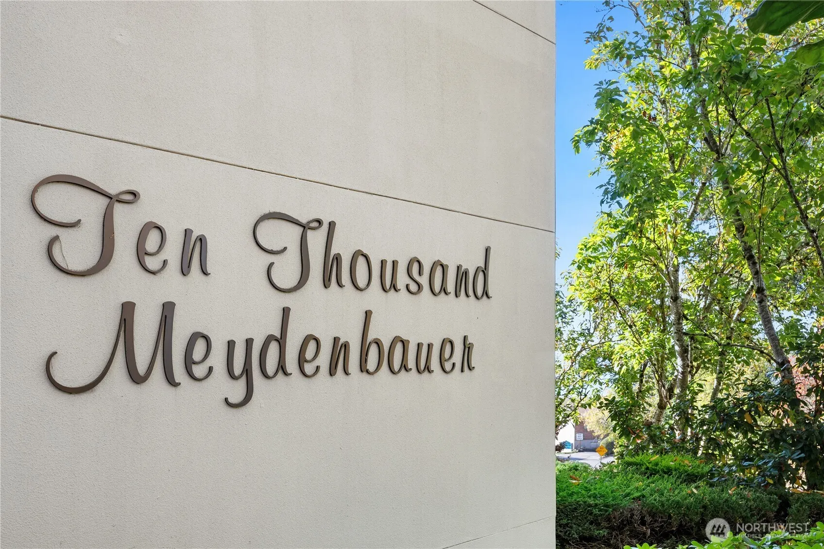 10000 Meydenbauer Way SE #5, Bellevue, WA 98004-6045
