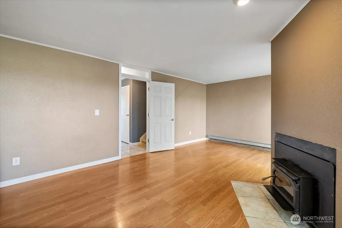 6703 204th Street SW #206, Lynnwood, WA 98036
