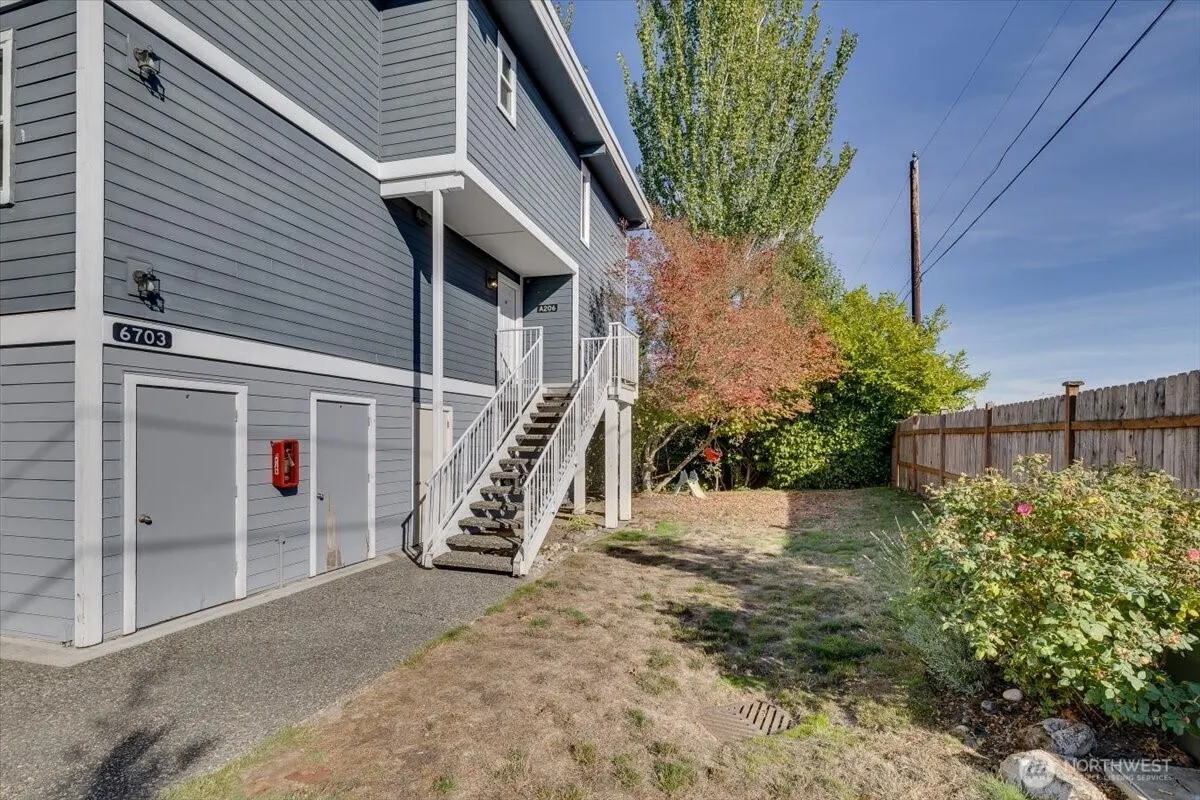 6703 204th Street SW #206, Lynnwood, WA 98036