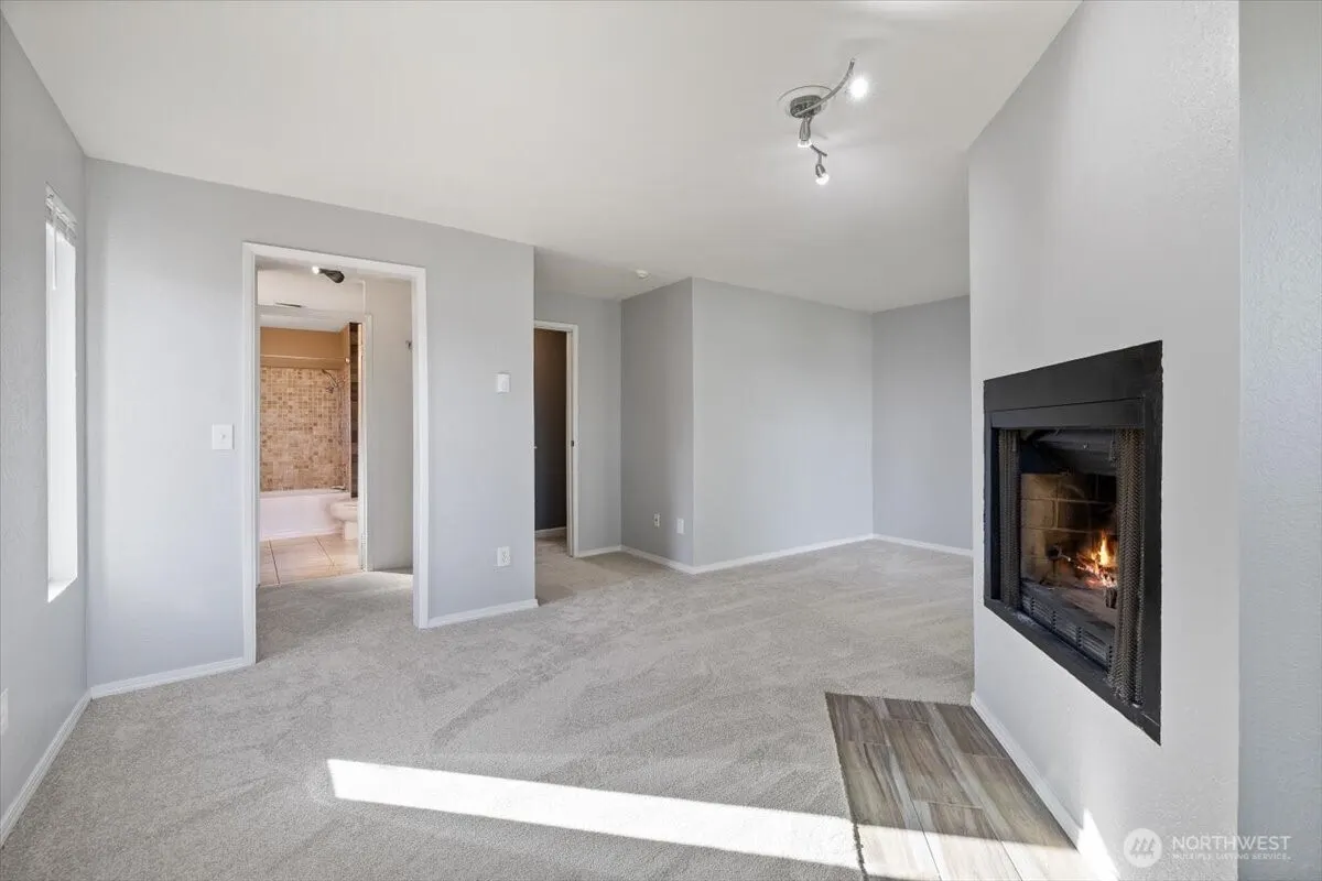 6703 204th Street SW #206, Lynnwood, WA 98036