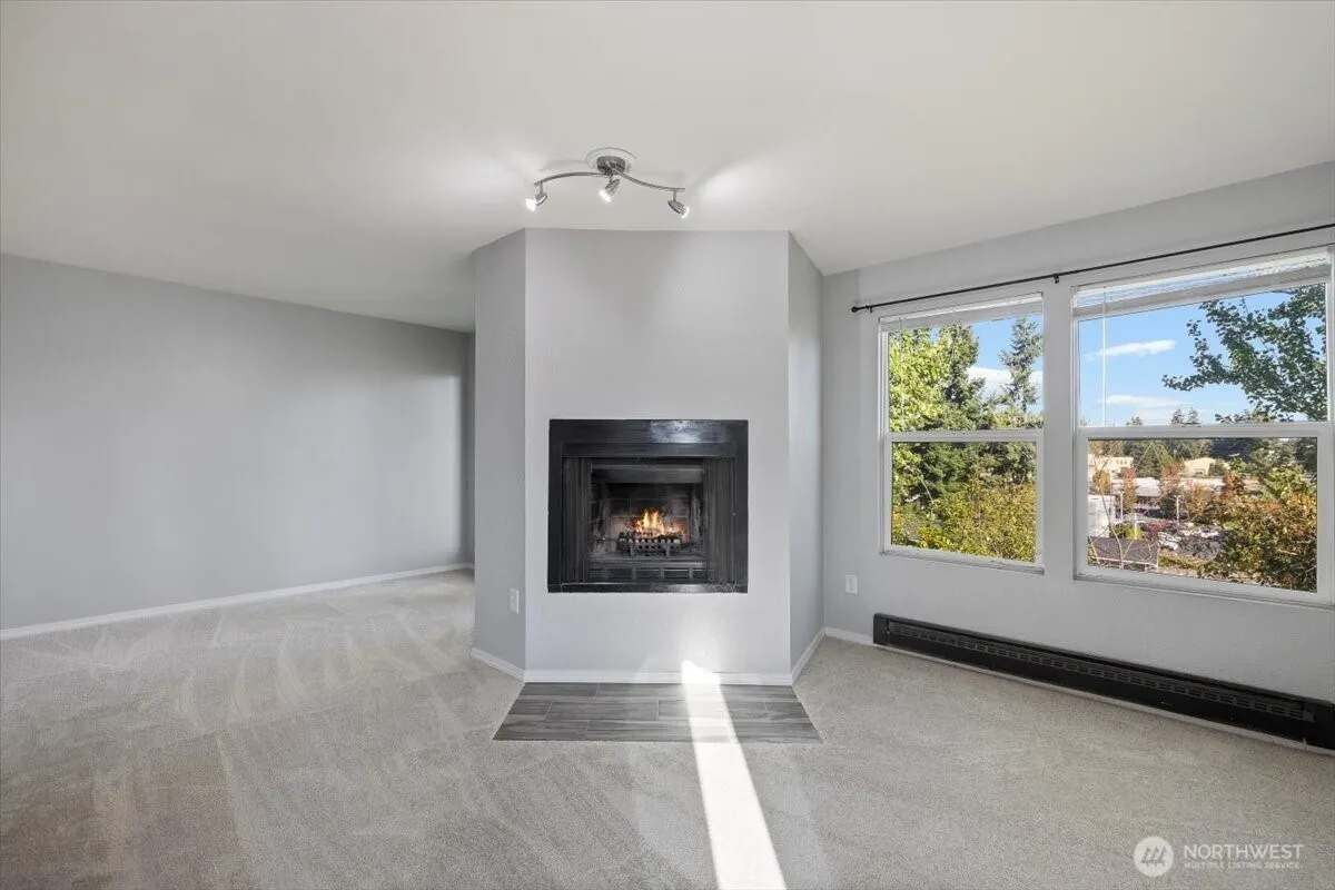 6703 204th Street SW #206, Lynnwood, WA 98036