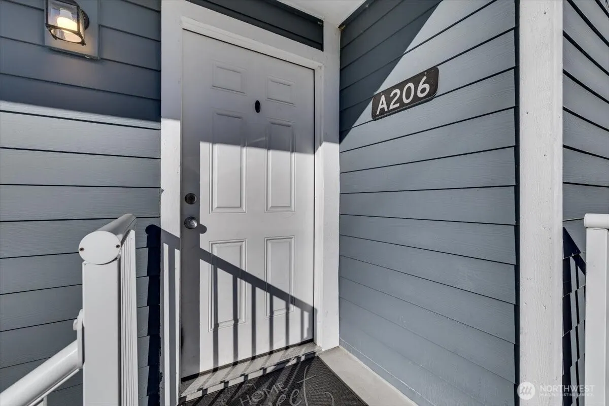 6703 204th Street SW #206, Lynnwood, WA 98036
