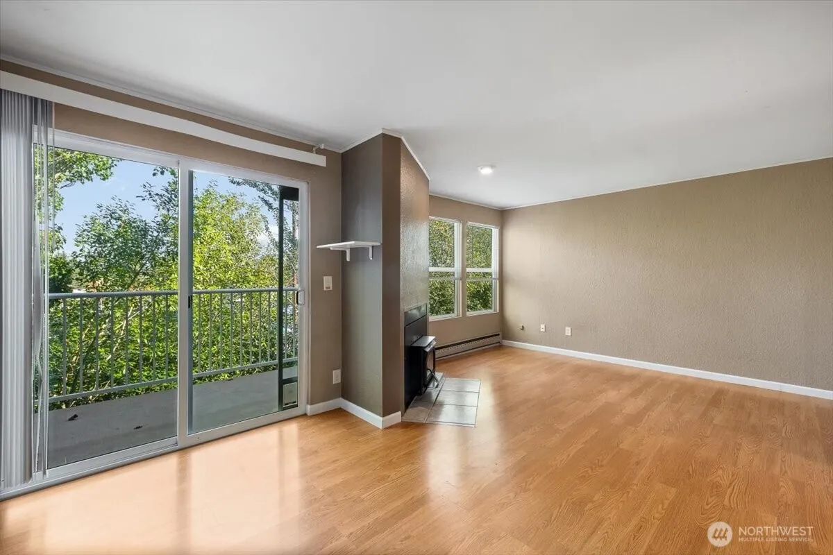 6703 204th Street SW #206, Lynnwood, WA 98036
