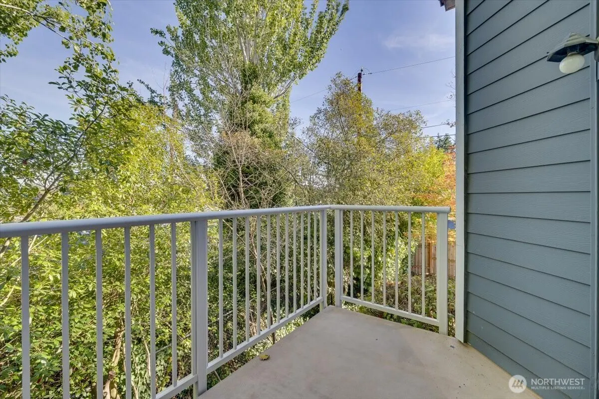 6703 204th Street SW #206, Lynnwood, WA 98036