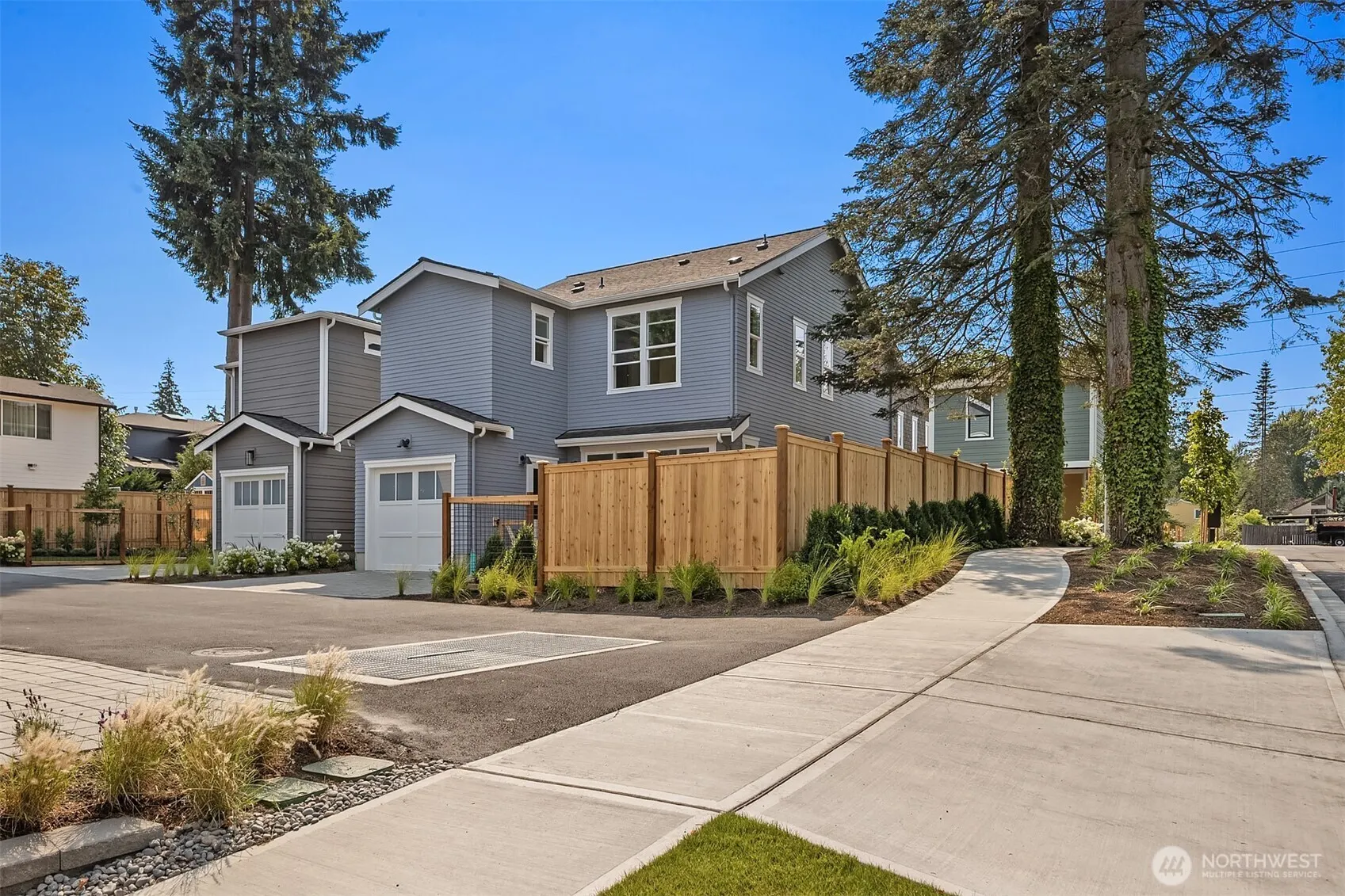 12523 NE 94th Street , Kirkland, WA 98033