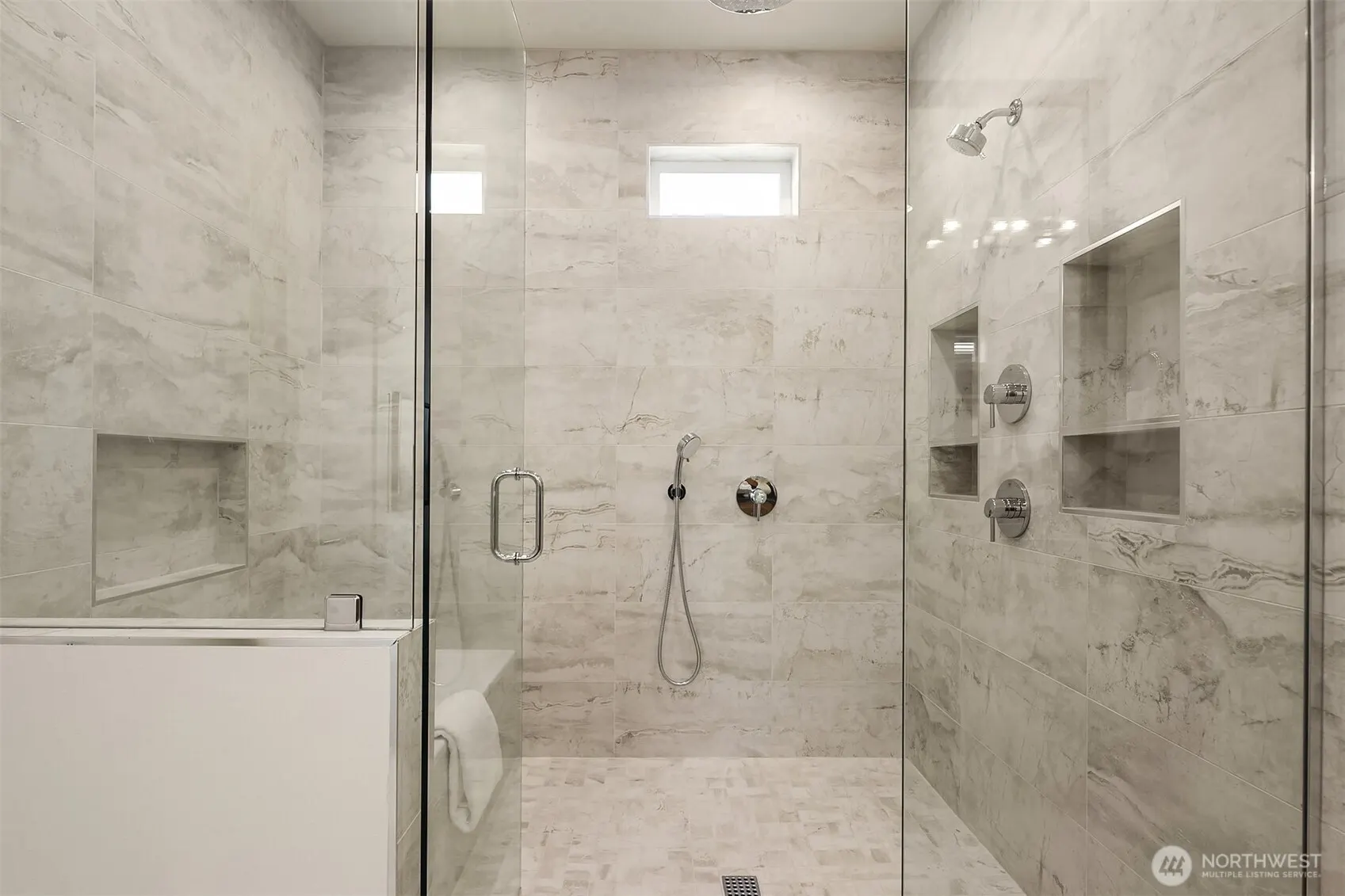12523 NE 94th Street , Kirkland, WA 98033
