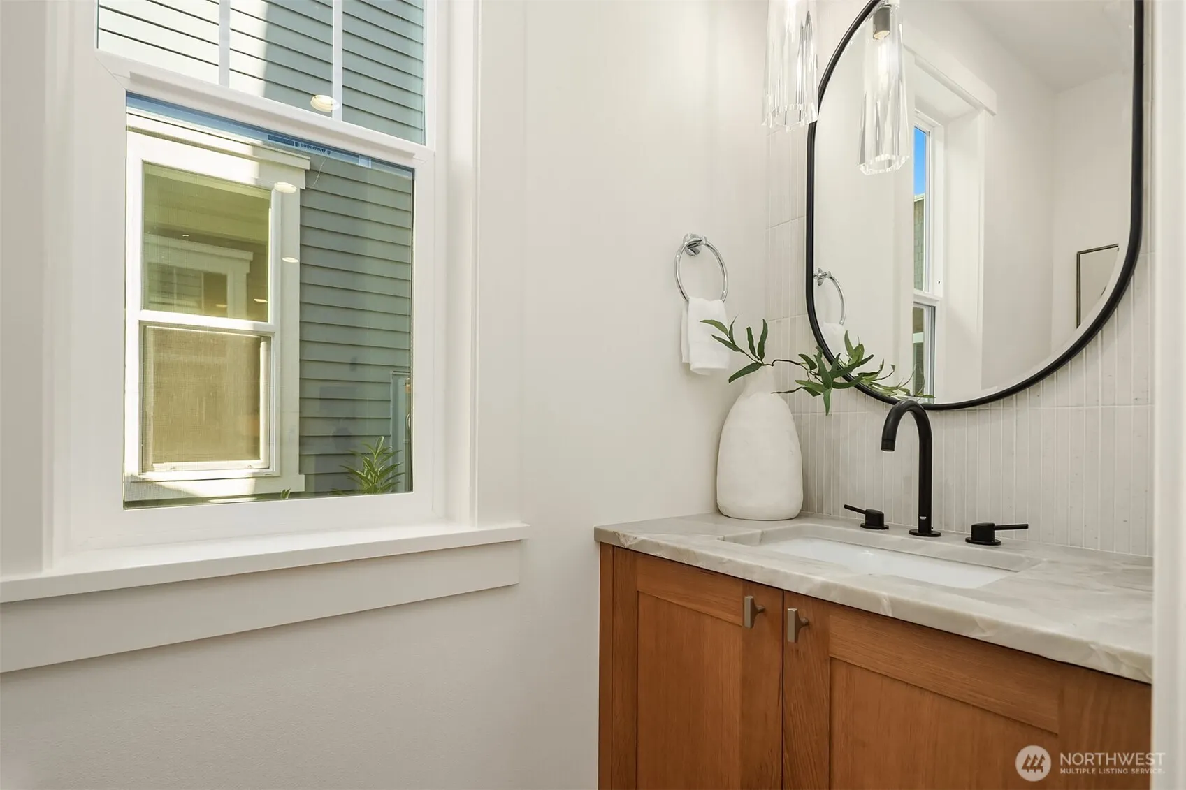12523 NE 94th Street , Kirkland, WA 98033