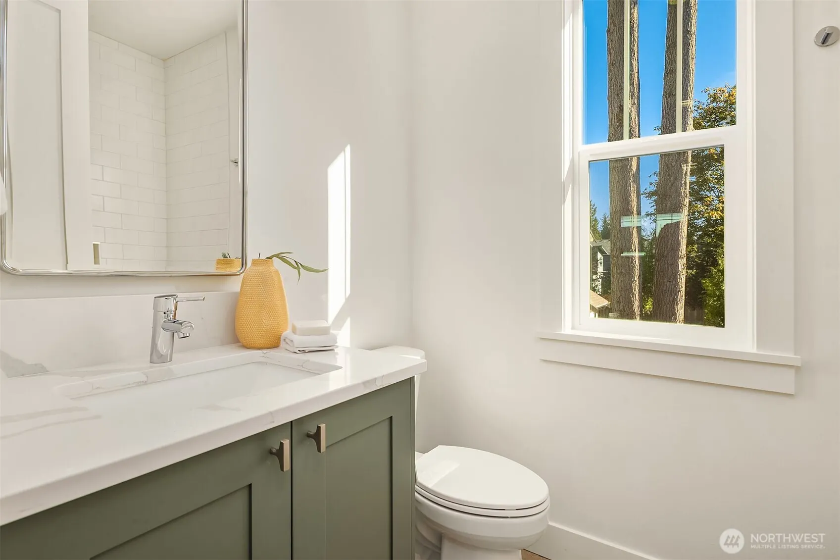 12523 NE 94th Street , Kirkland, WA 98033
