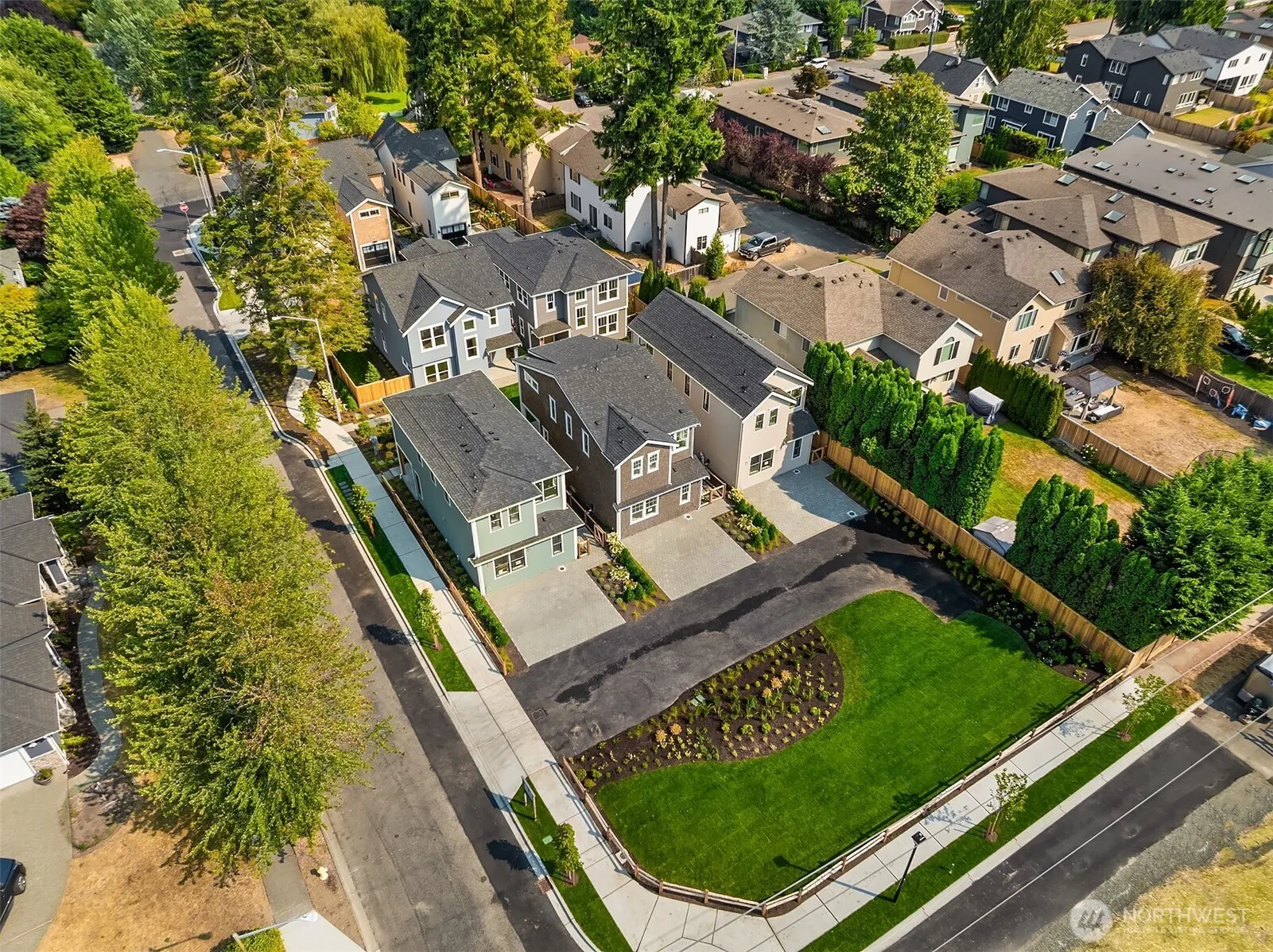 12523 NE 94th Street , Kirkland, WA 98033