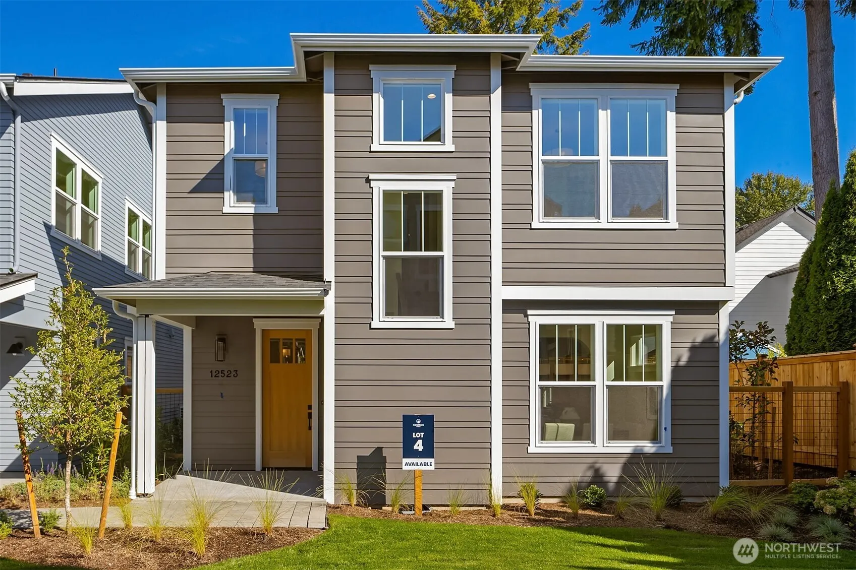 12523 NE 94th Street , Kirkland, WA 98033