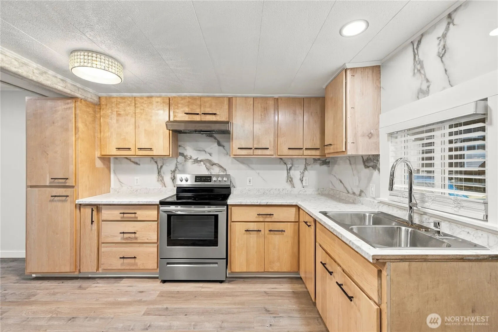 5920 200 Street SW #35, Lynnwood, WA 98036