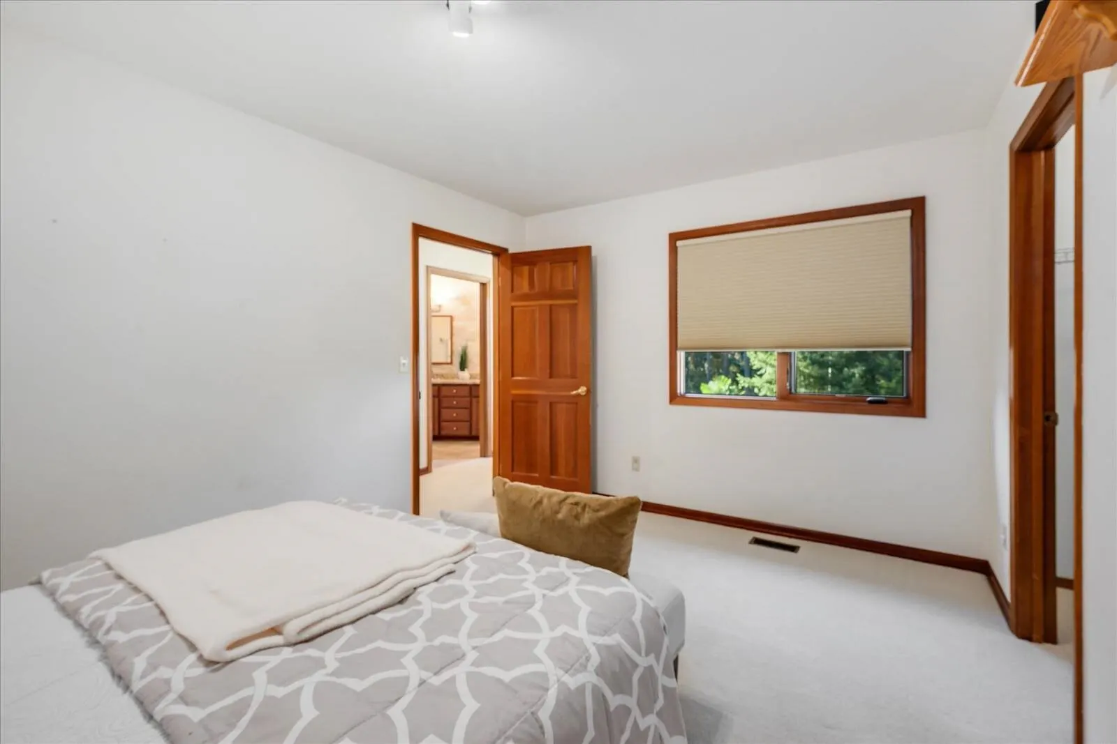 3344 217th Place NE, Sammamish, WA 98074