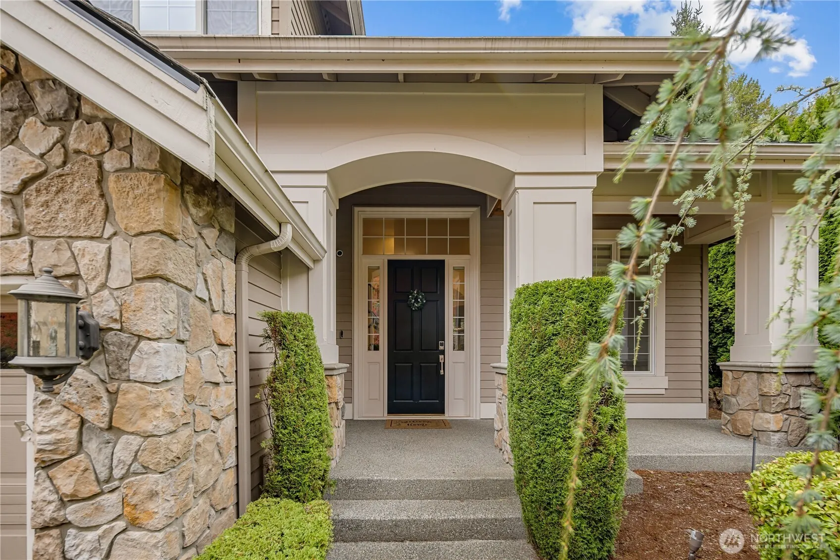 19618 NE 44th Place , Sammamish, WA 98074