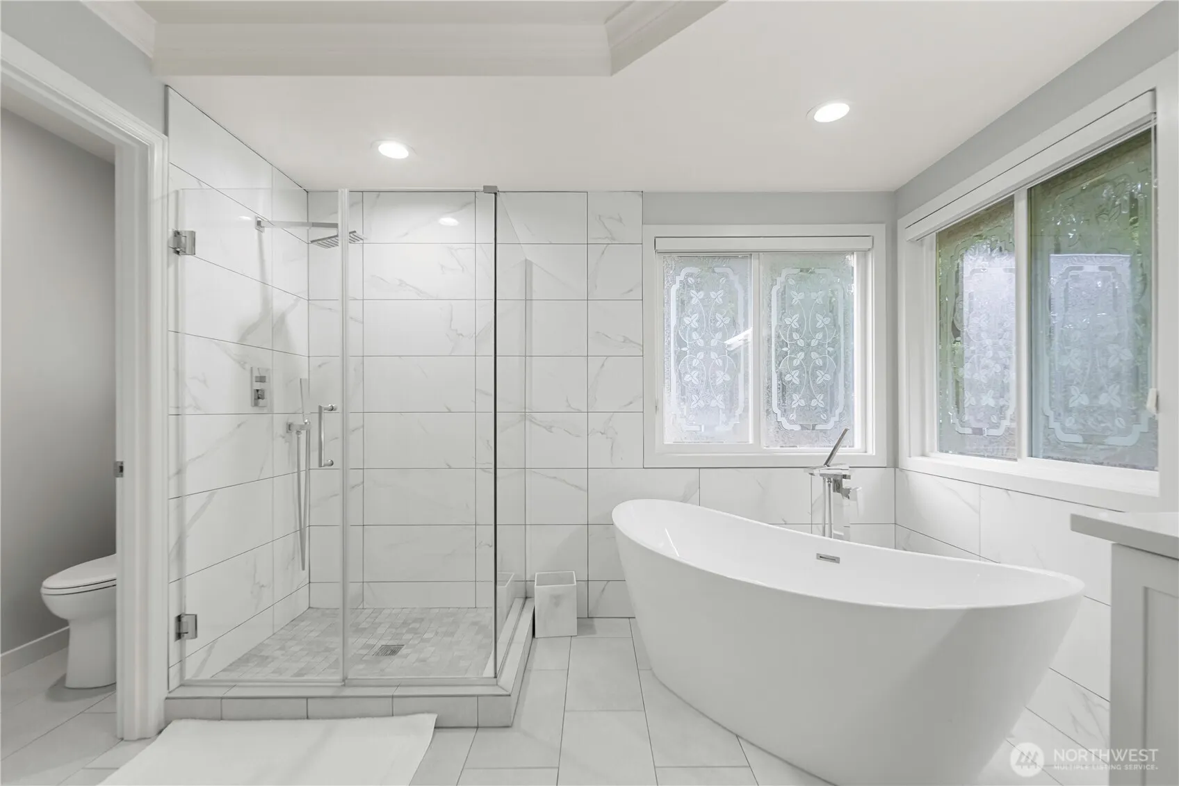 19618 NE 44th Place , Sammamish, WA 98074
