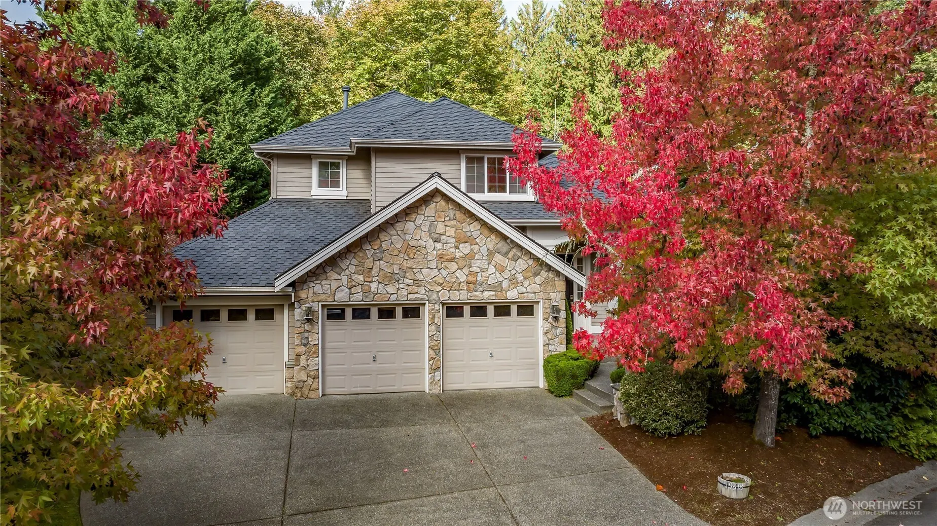 19618 NE 44th Place , Sammamish, WA 98074