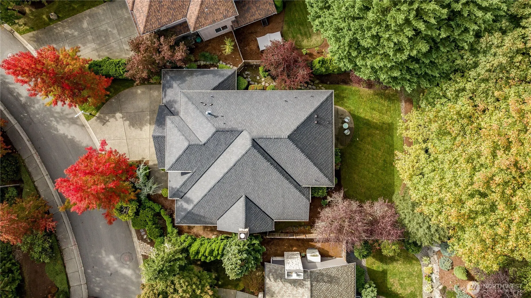 19618 NE 44th Place , Sammamish, WA 98074