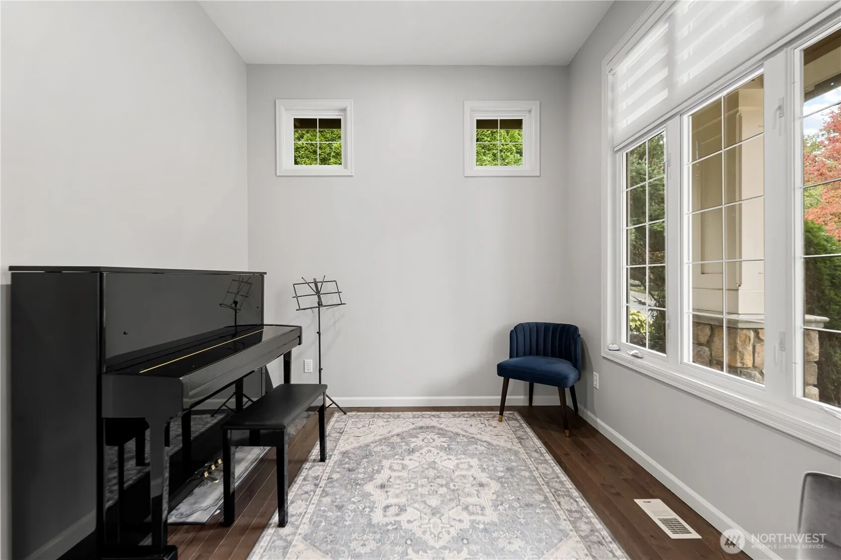 19618 NE 44th Place , Sammamish, WA 98074