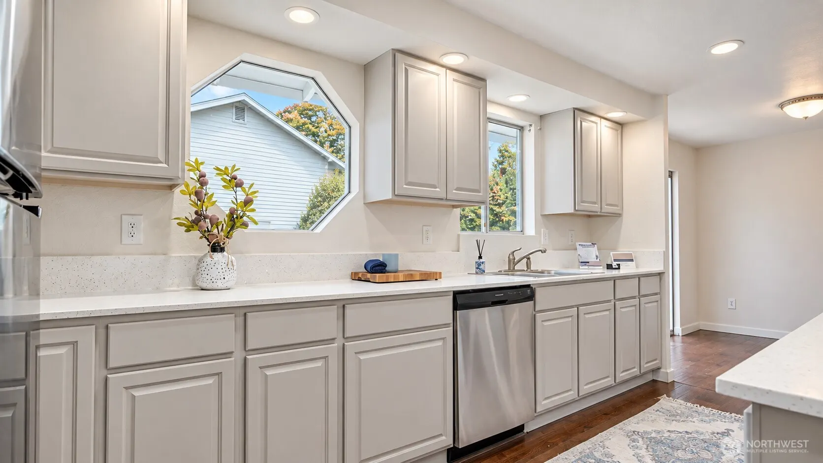 21405 124th Avenue SE, Kent, WA 98031