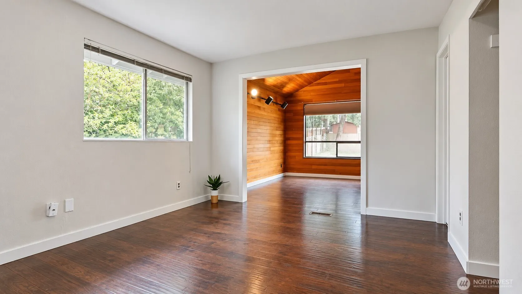 21405 124th Avenue SE, Kent, WA 98031