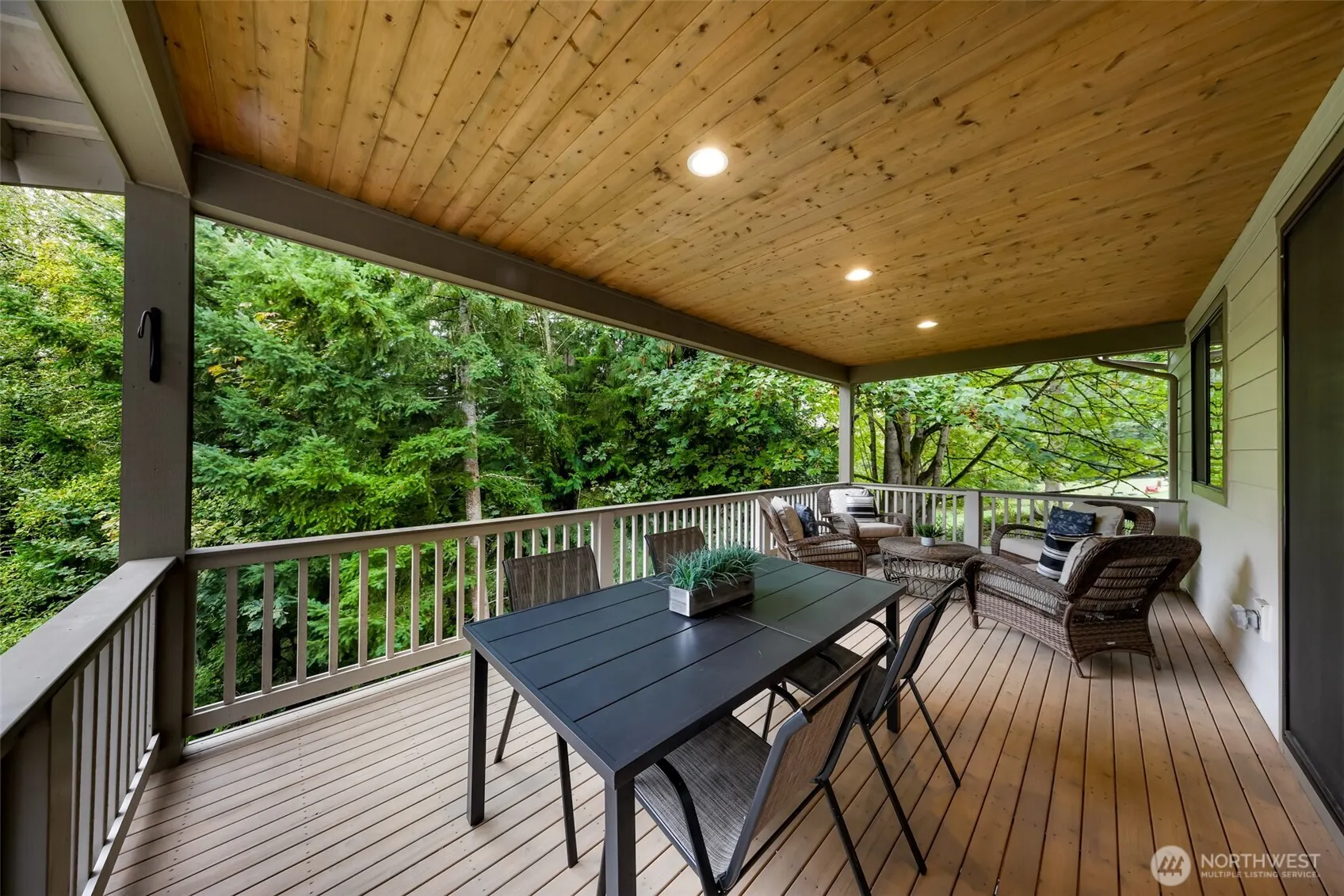 7709 216th Avenue NE, Redmond, WA 98053