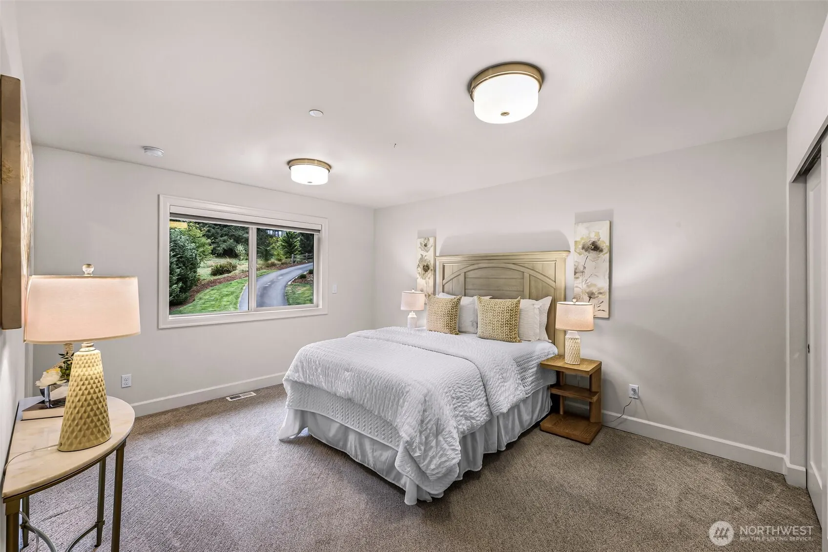 7709 216th Avenue NE, Redmond, WA 98053
