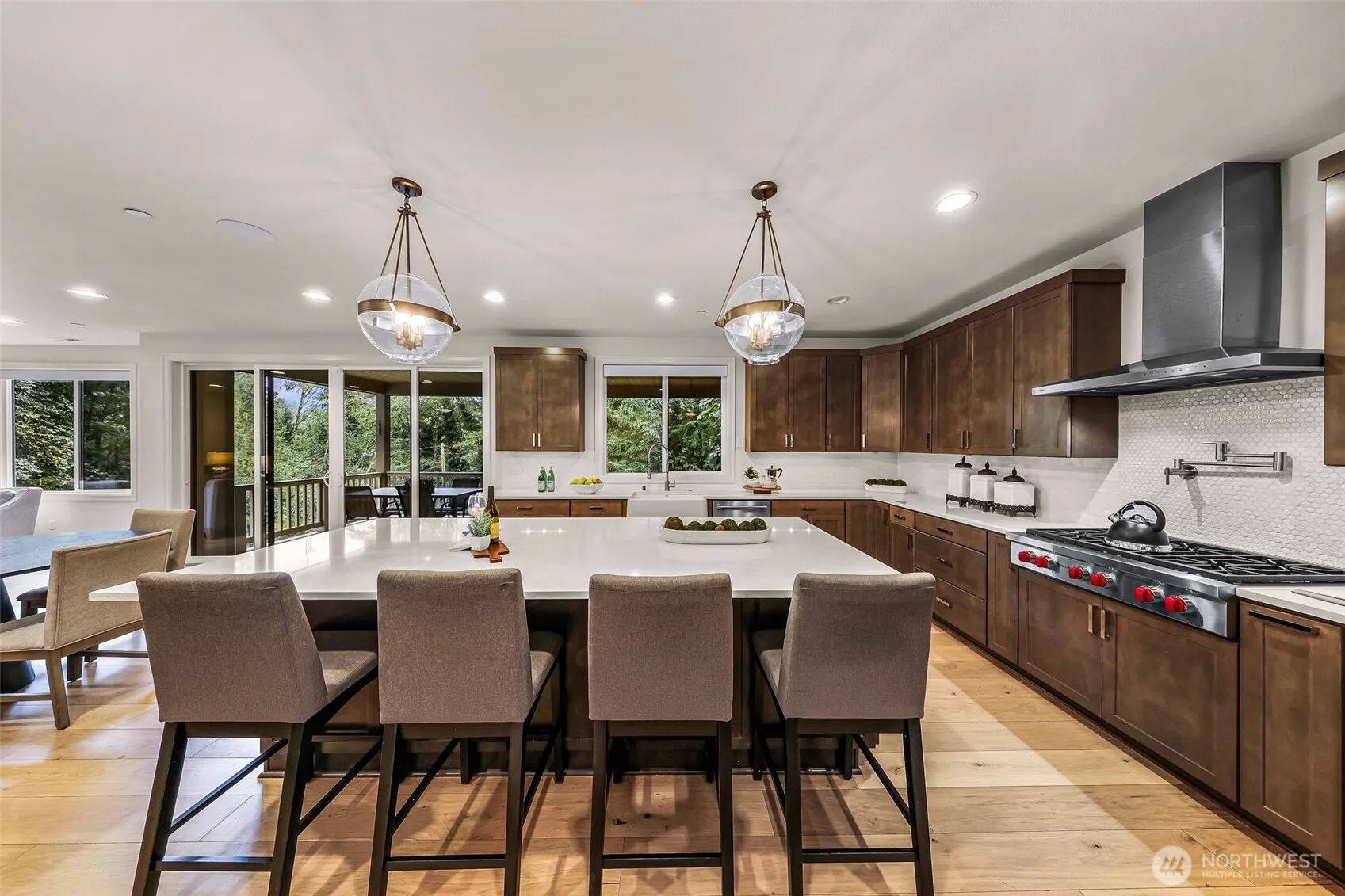 7709 216th Avenue NE, Redmond, WA 98053