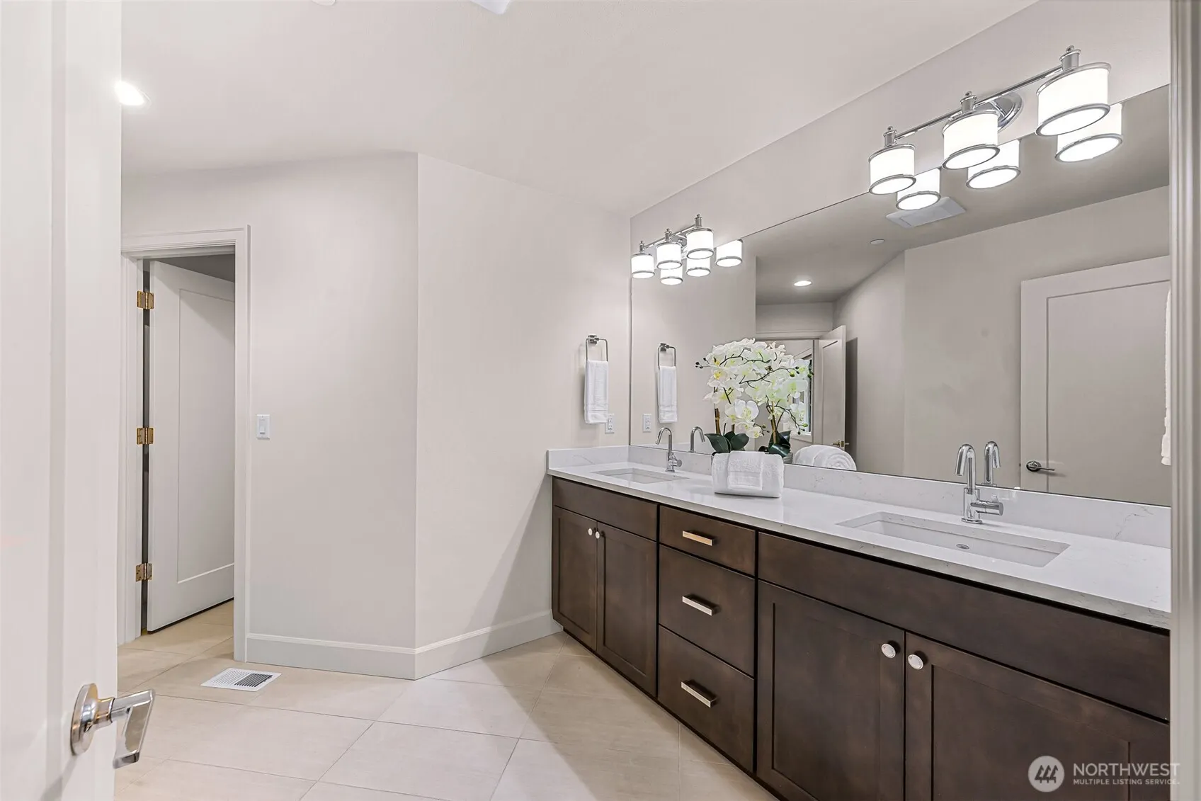 7709 216th Avenue NE, Redmond, WA 98053