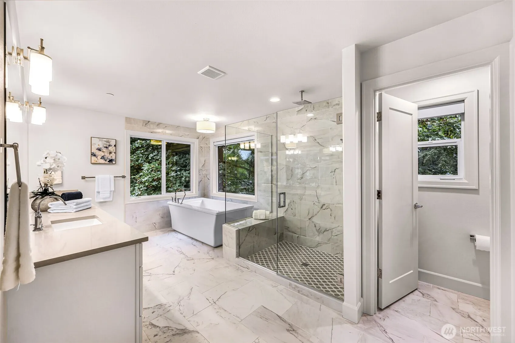 7709 216th Avenue NE, Redmond, WA 98053