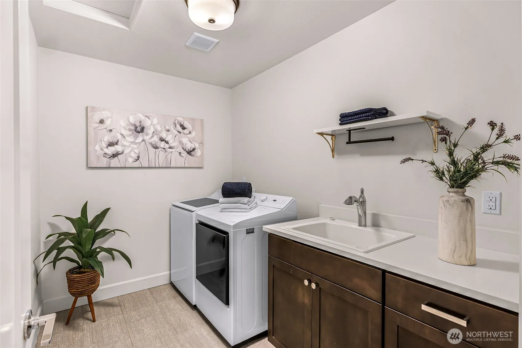 7709 216th Avenue NE, Redmond, WA 98053