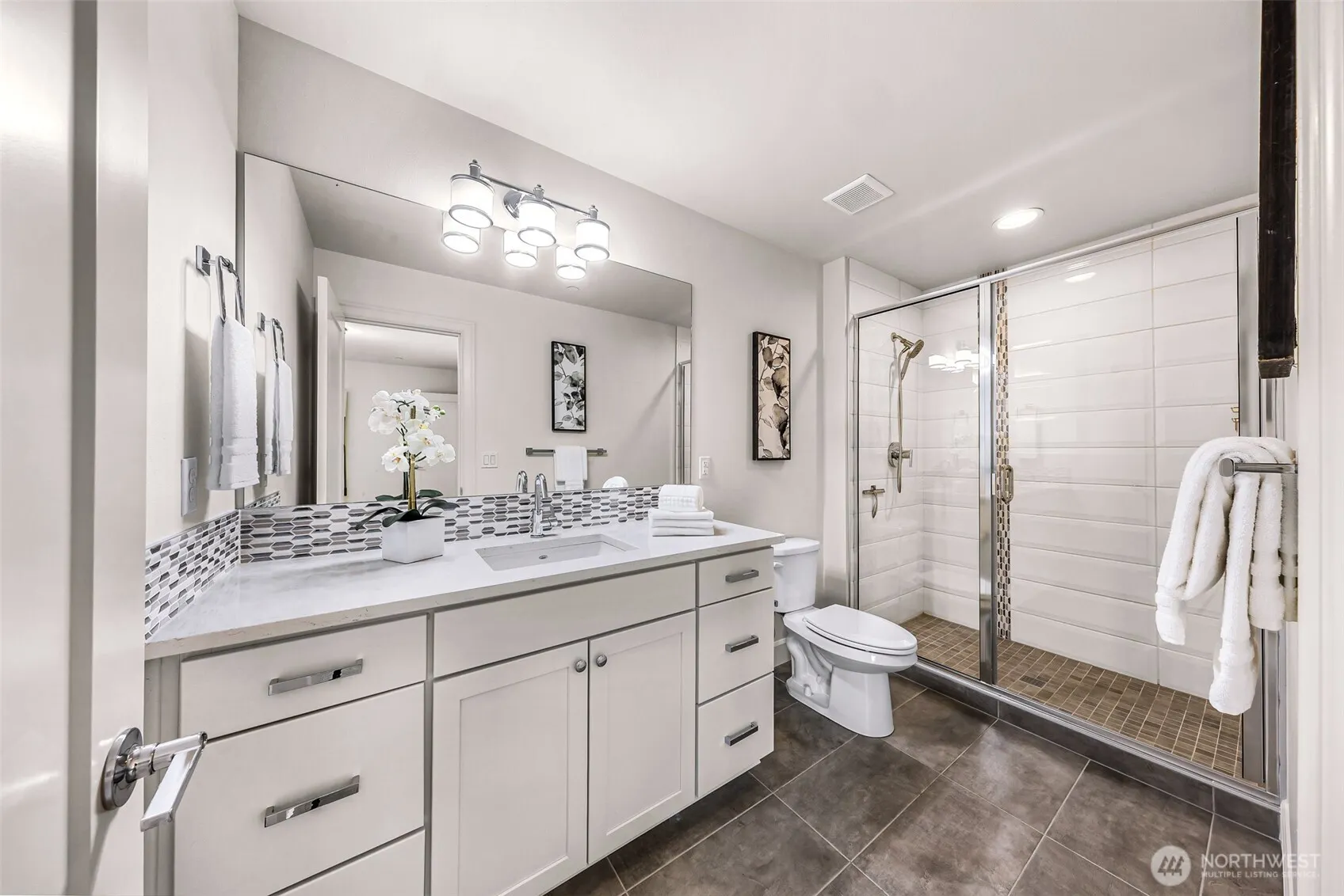 7709 216th Avenue NE, Redmond, WA 98053