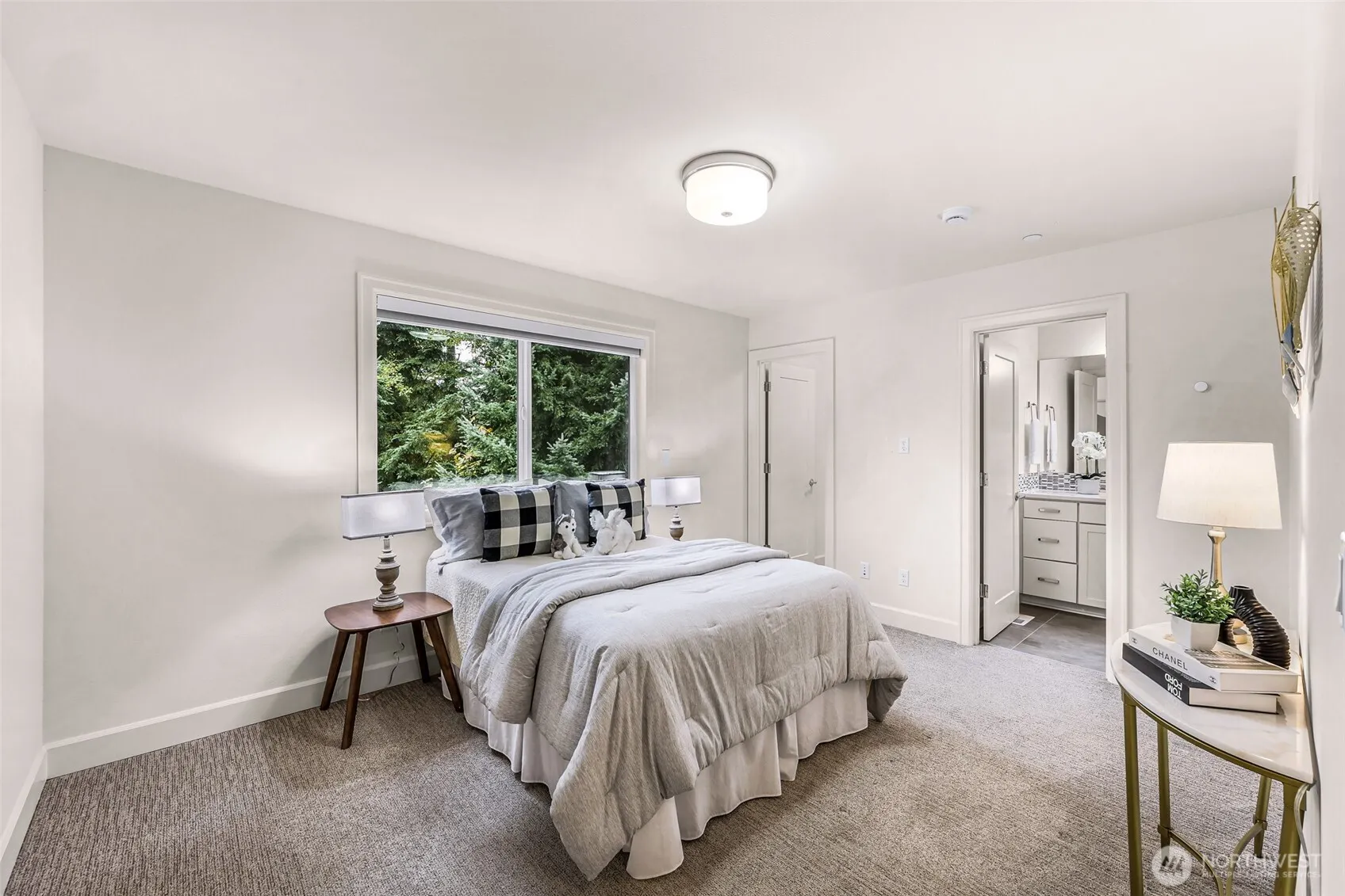 7709 216th Avenue NE, Redmond, WA 98053