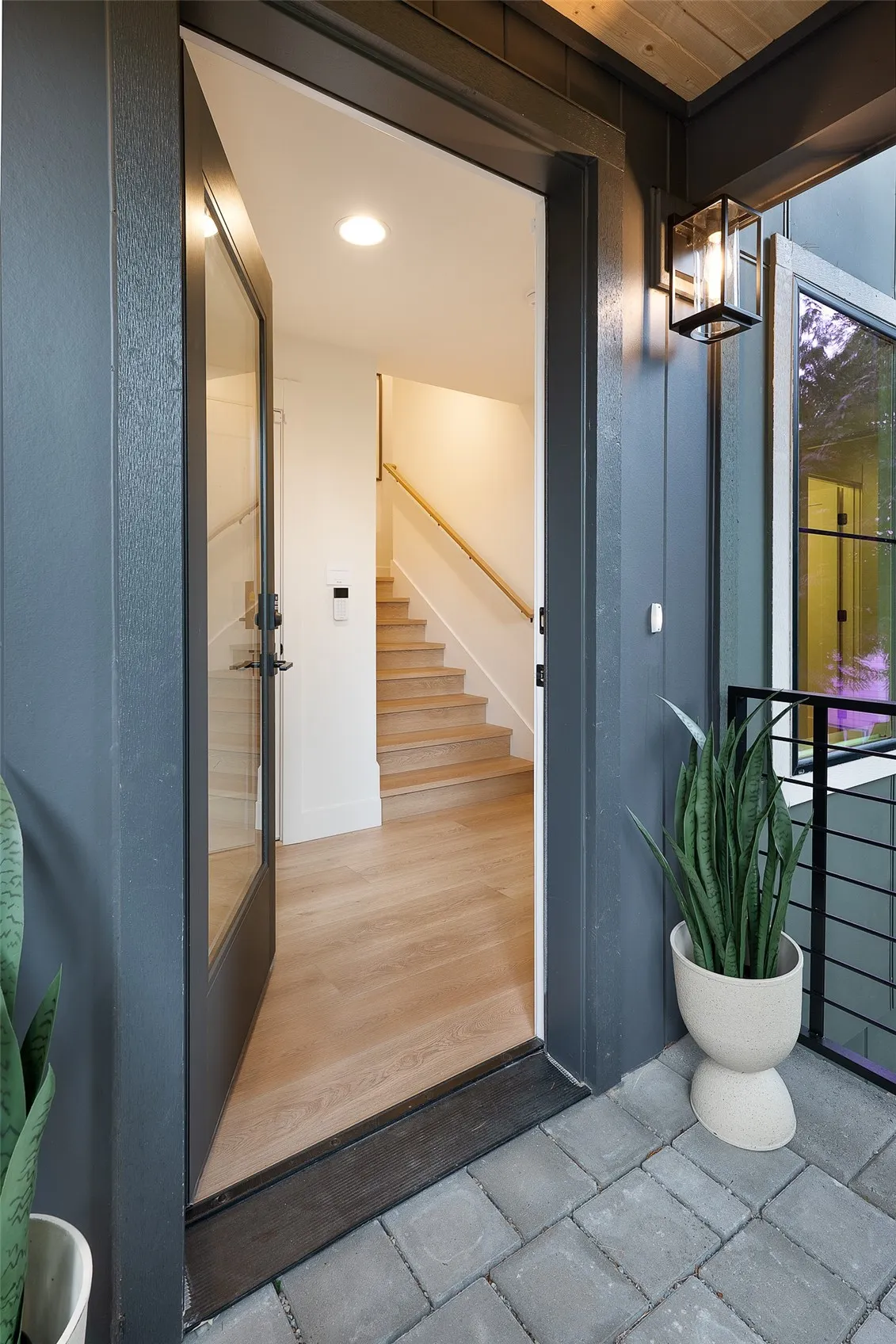 1216 B NE 103rd Street , Seattle, WA 98125