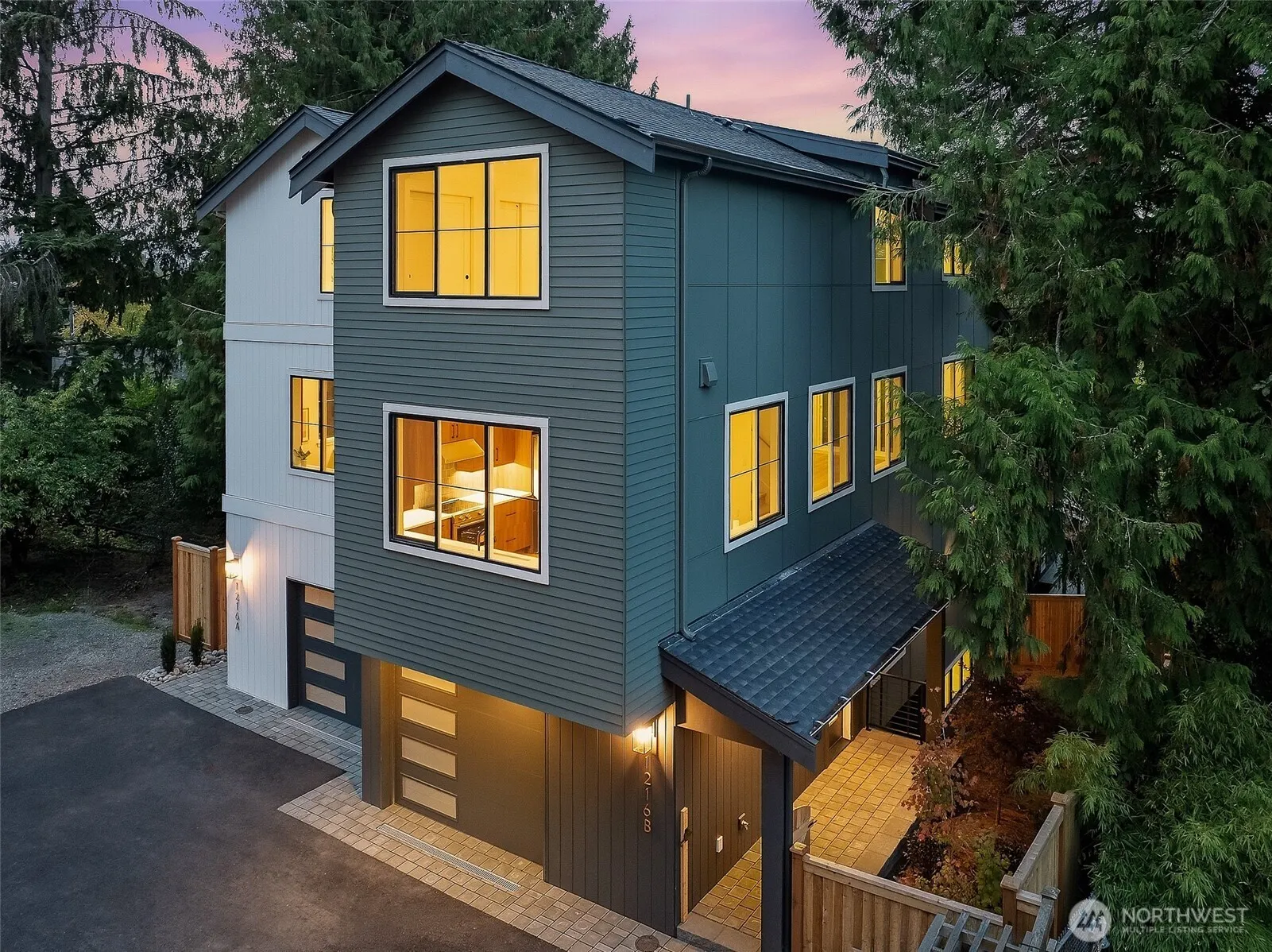1216 B NE 103rd Street , Seattle, WA 98125