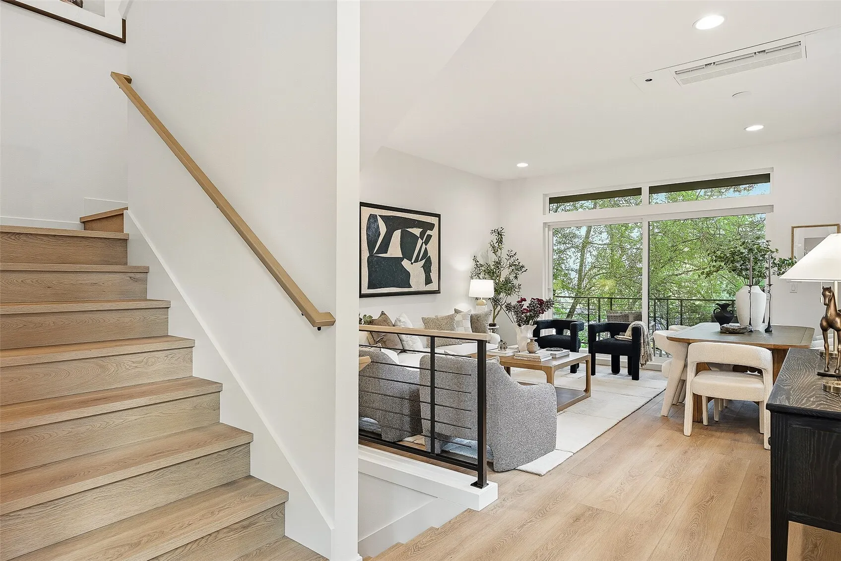 1216 B NE 103rd Street , Seattle, WA 98125