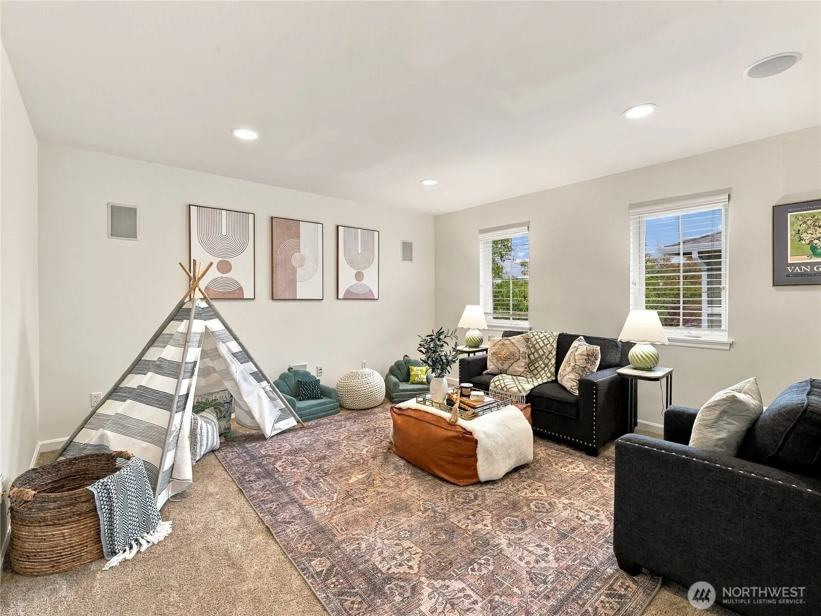 1726 28th Avenue NE, Issaquah, WA 98029