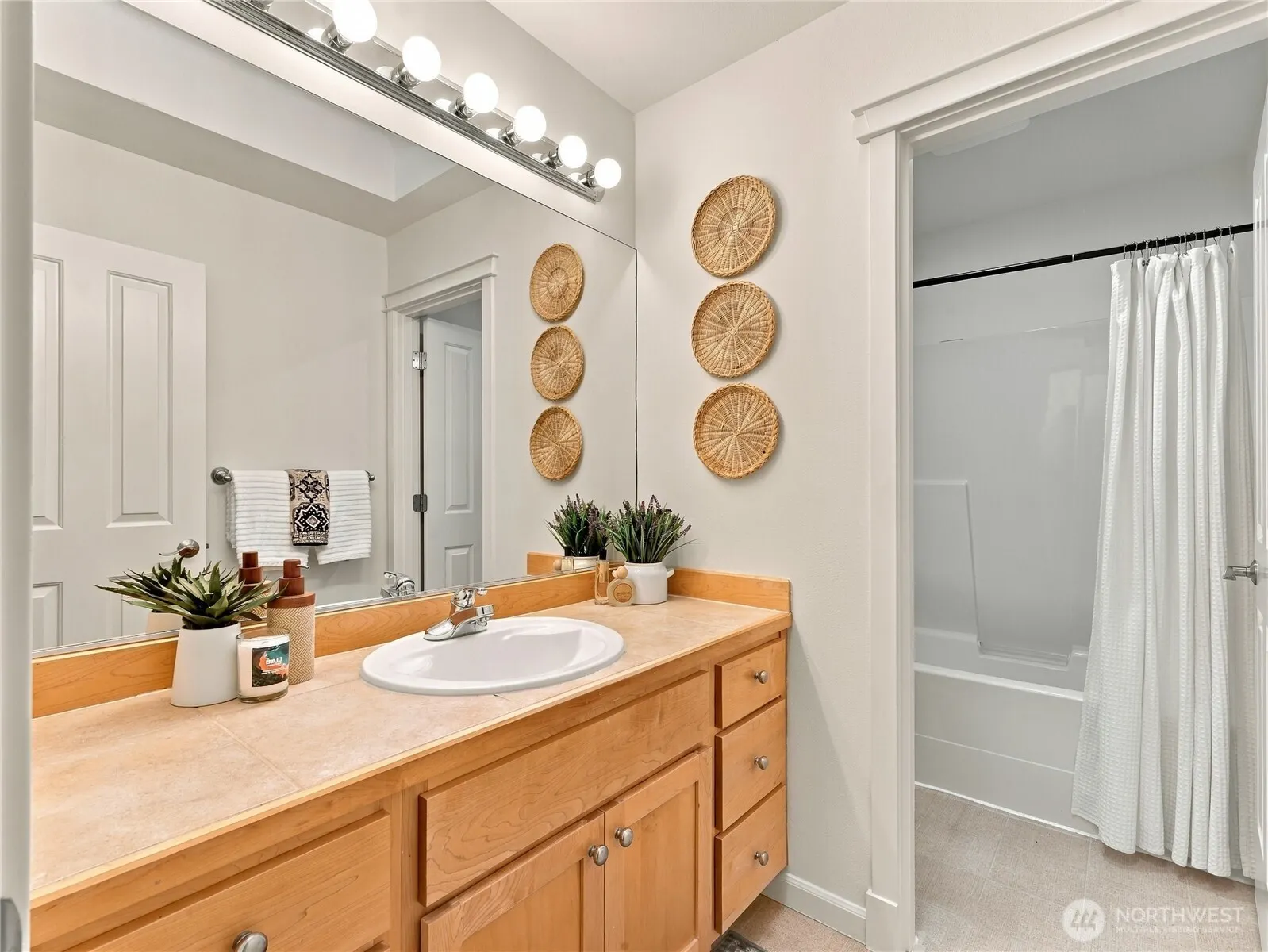 1726 28th Avenue NE, Issaquah, WA 98029