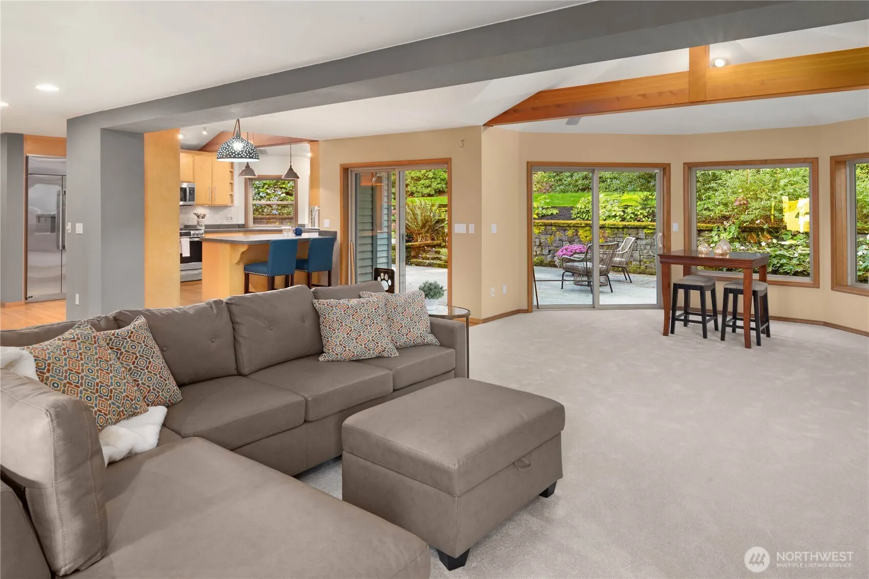 2235 Squak Mountain Loop SW, Issaquah, WA 98027