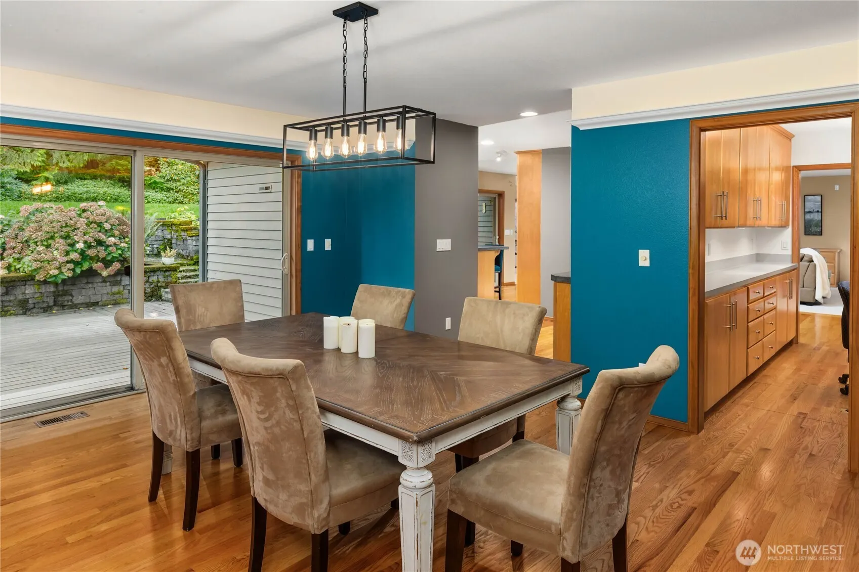 2235 Squak Mountain Loop SW, Issaquah, WA 98027