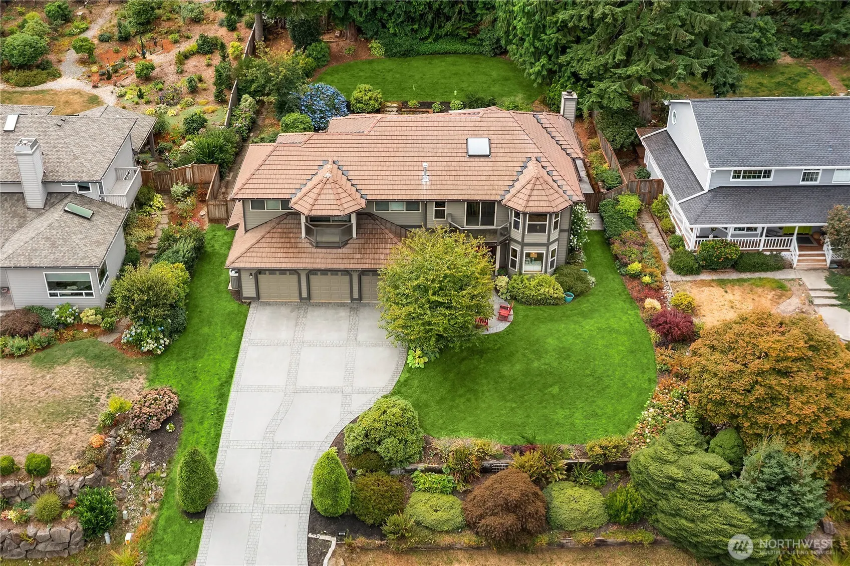 2235 Squak Mountain Loop SW, Issaquah, WA 98027