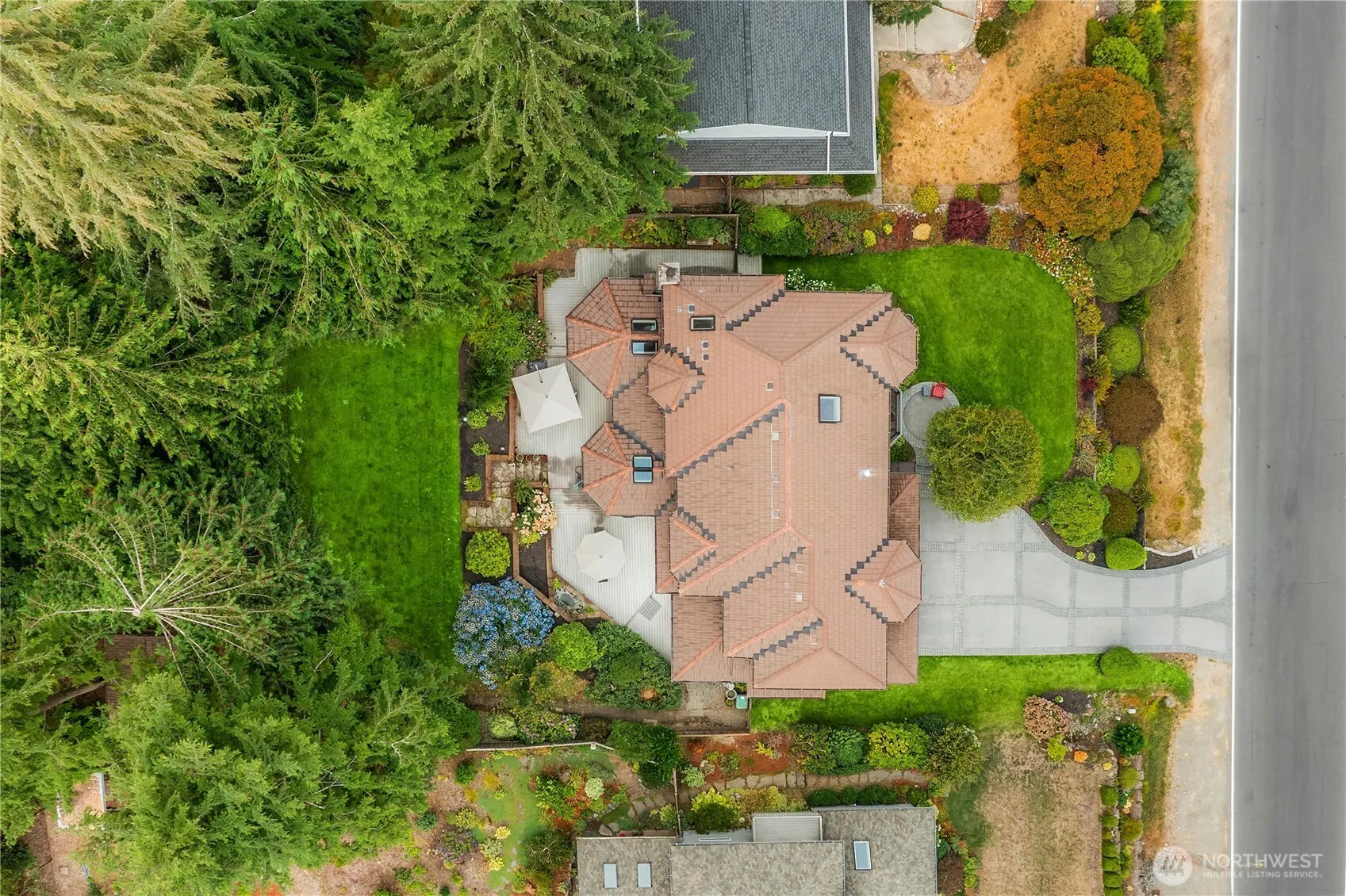 2235 Squak Mountain Loop SW, Issaquah, WA 98027