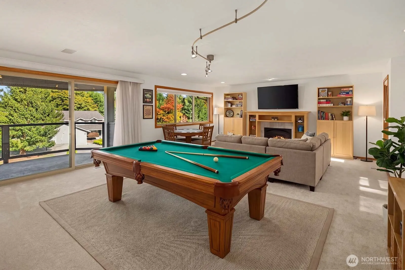 2235 Squak Mountain Loop SW, Issaquah, WA 98027