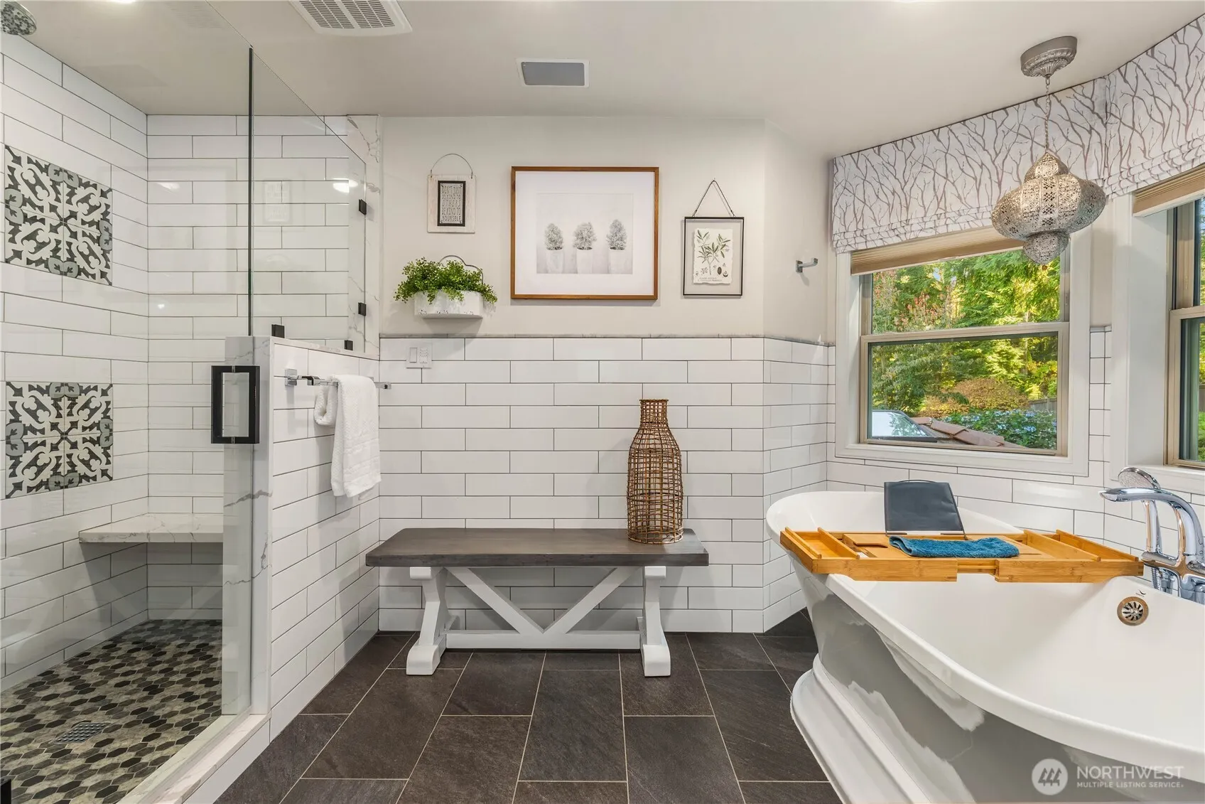 2235 Squak Mountain Loop SW, Issaquah, WA 98027