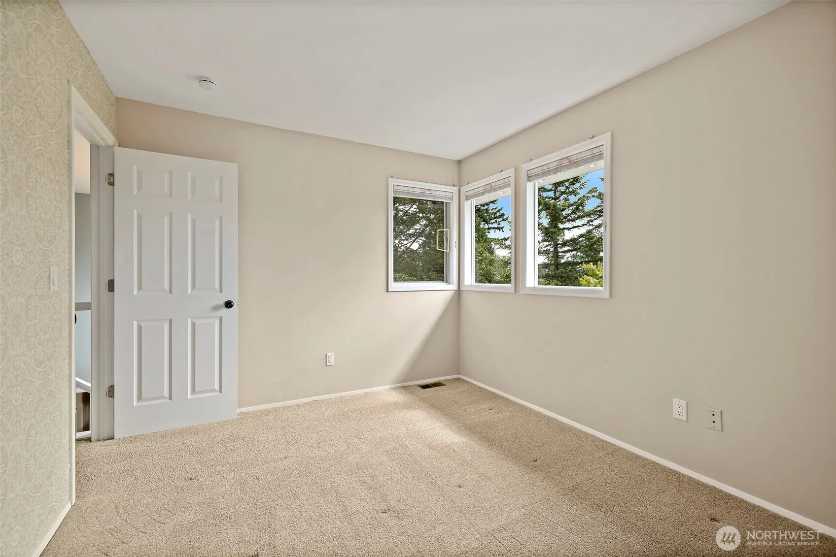 1819 221st Place NE, Sammamish, WA 98074