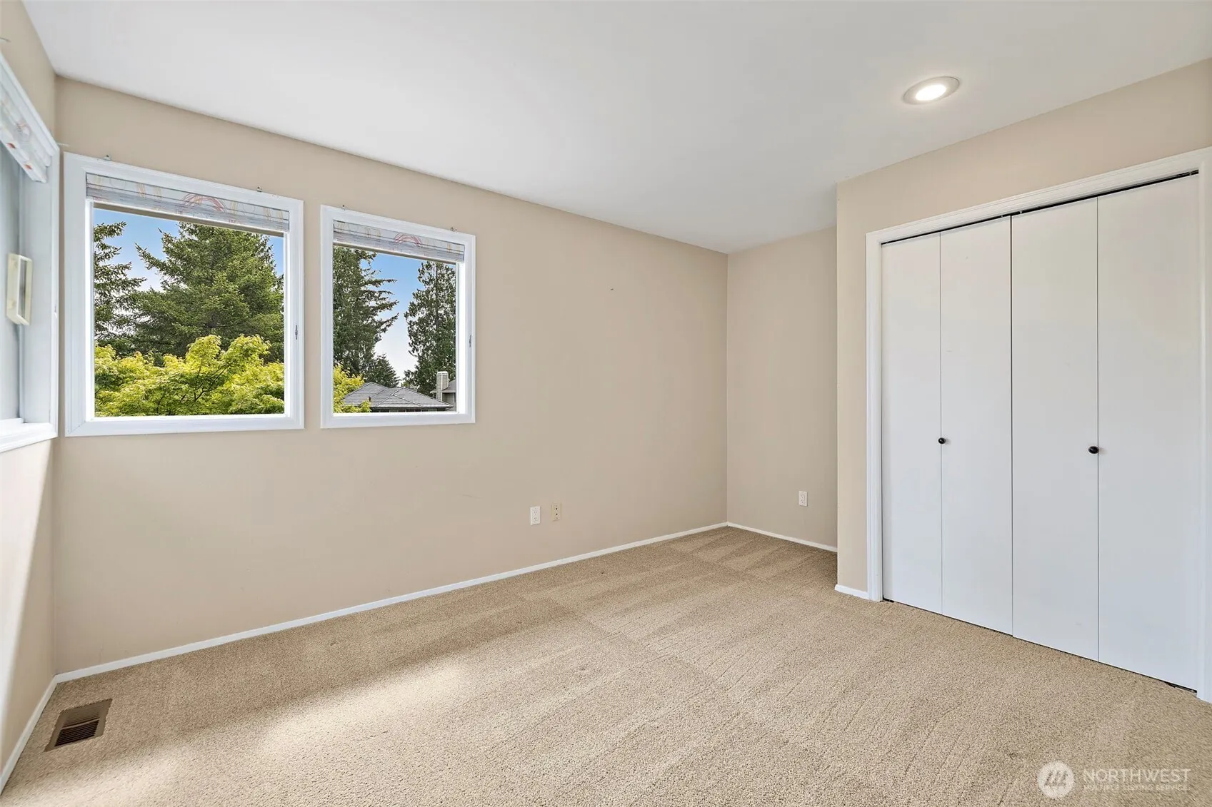 1819 221st Place NE, Sammamish, WA 98074