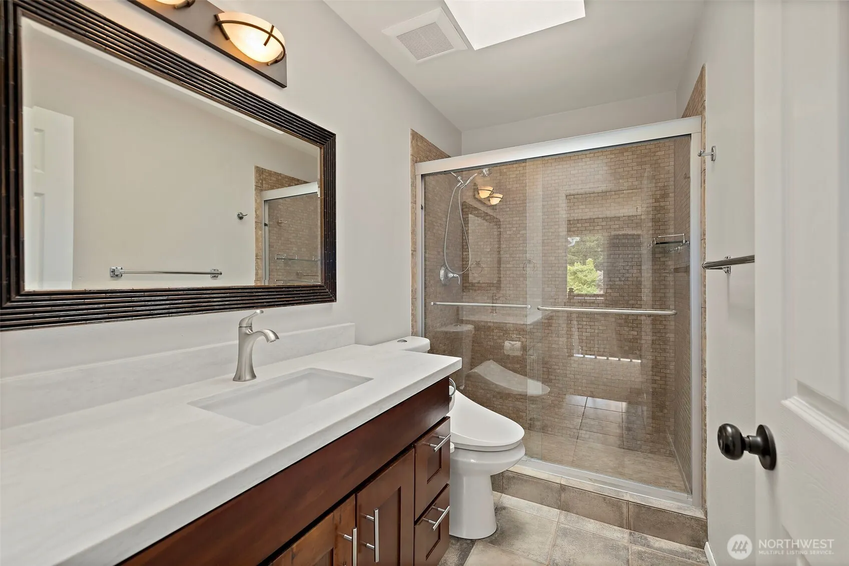 1819 221st Place NE, Sammamish, WA 98074