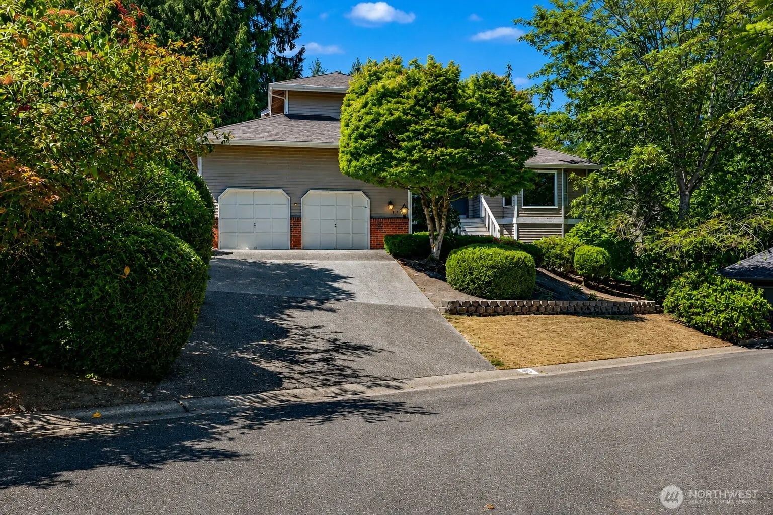 1819 221st Place NE, Sammamish, WA 98074
