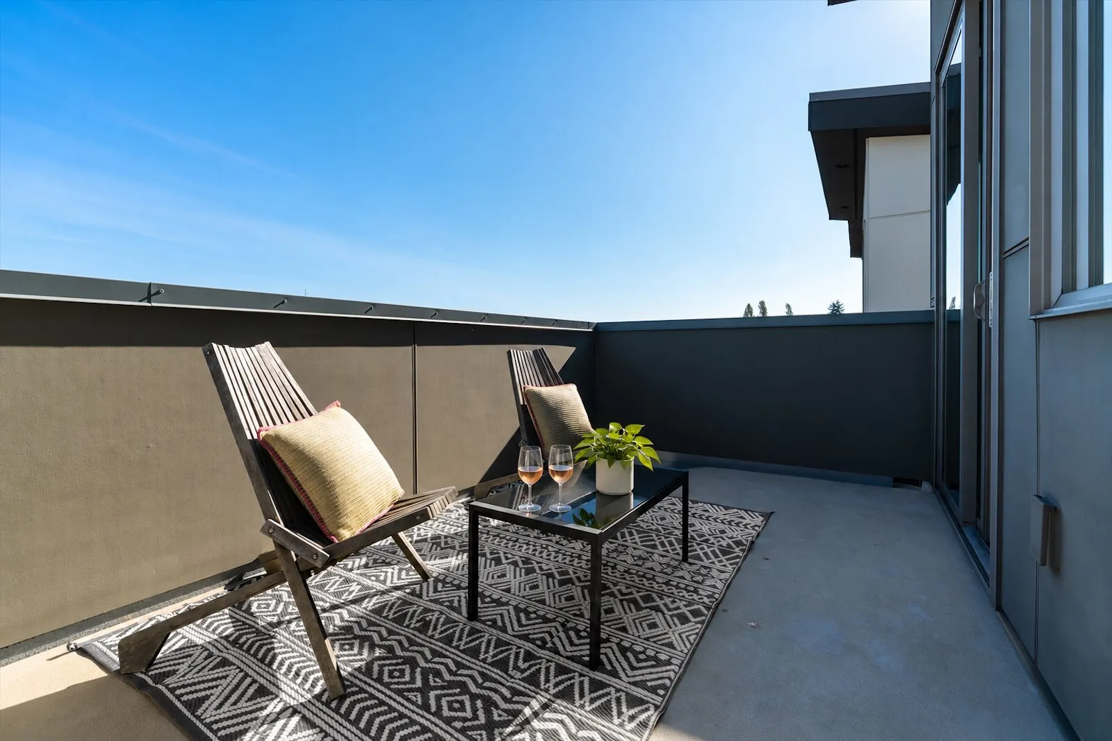 4052 30th Avenue SW, Seattle, WA 98126