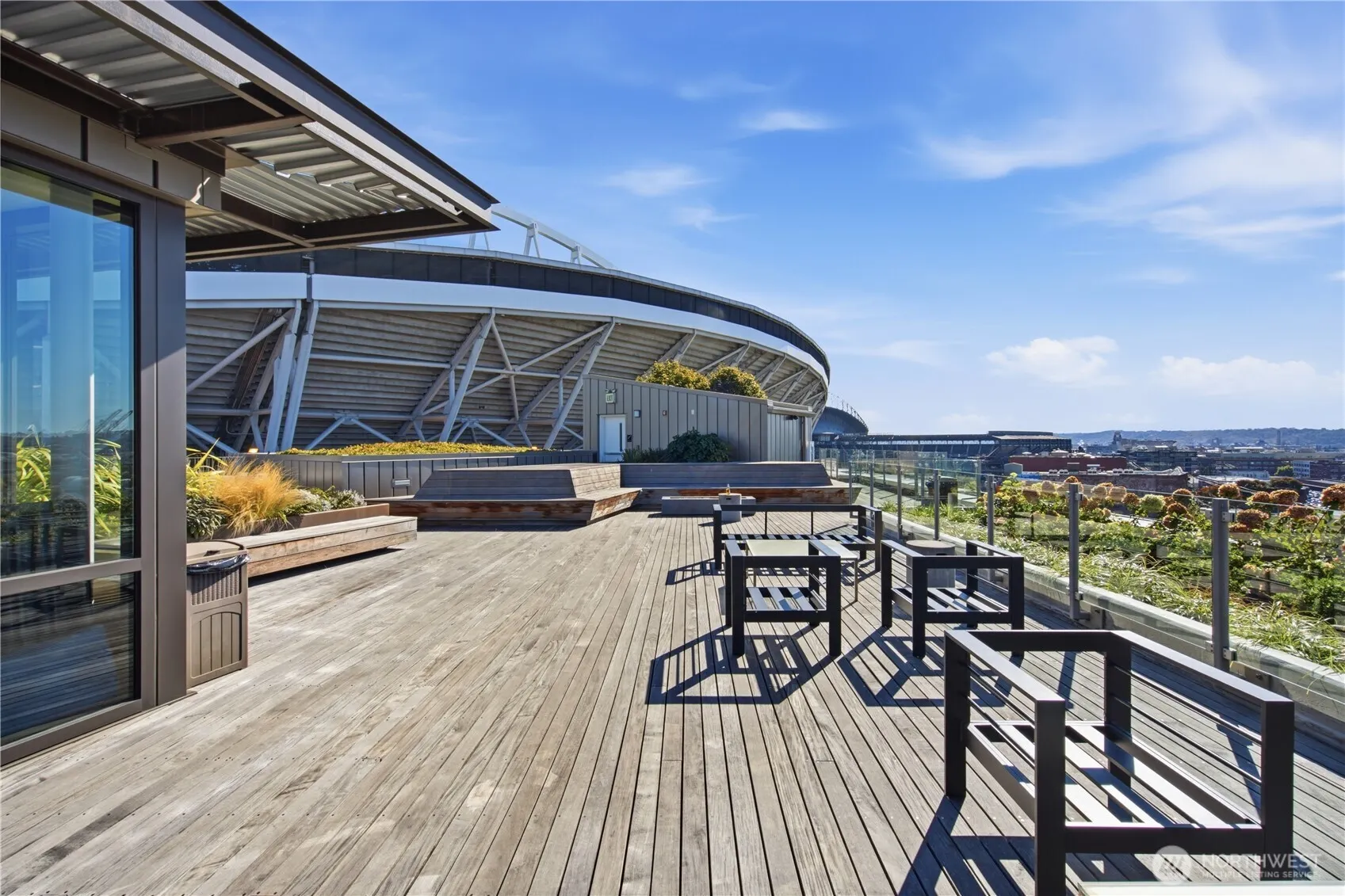 590 1st Avenue S #604, Seattle, WA 98104