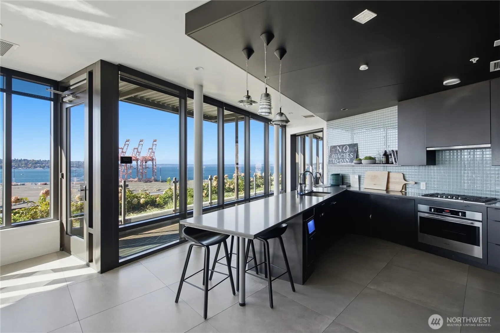 590 1st Avenue S #604, Seattle, WA 98104