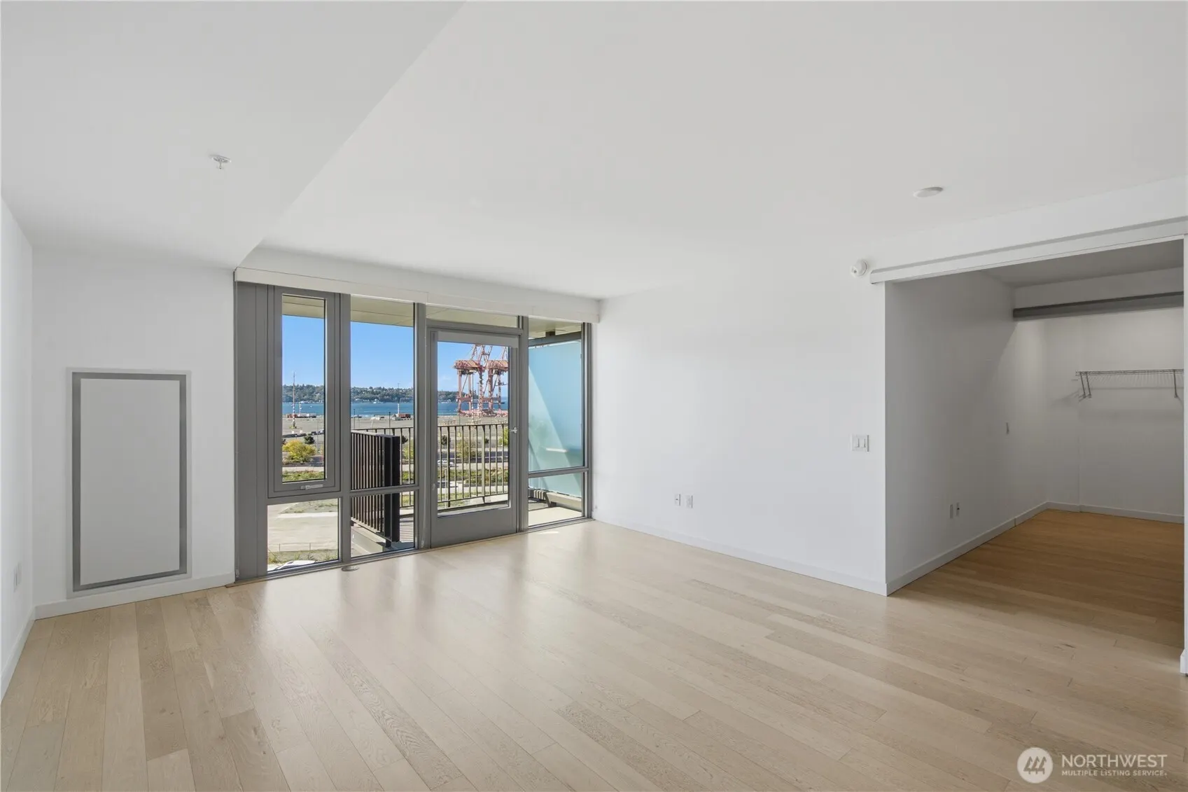 590 1st Avenue S #604, Seattle, WA 98104